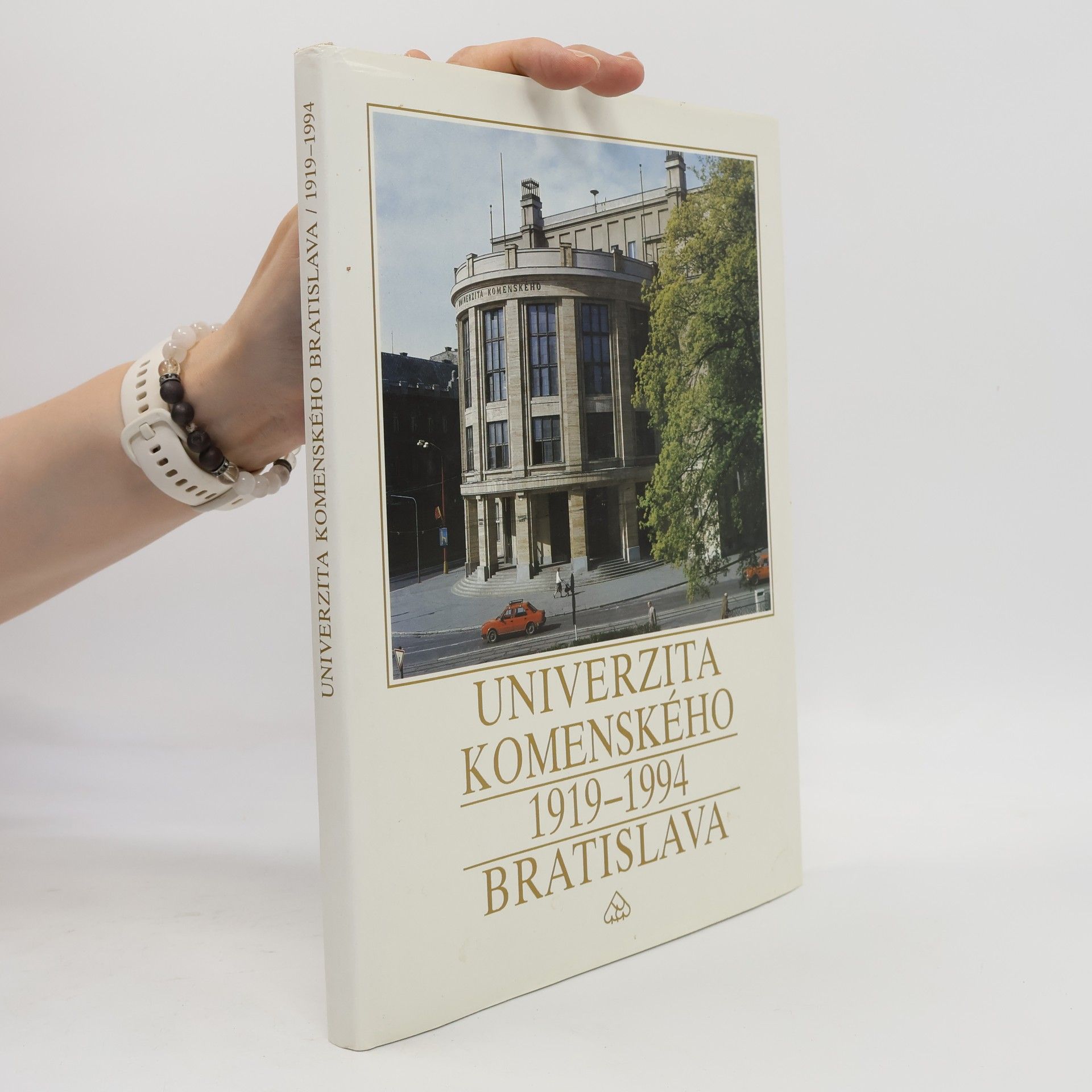 Júlia Hautová Univerzita Komenského 1919-1994. Bratislava