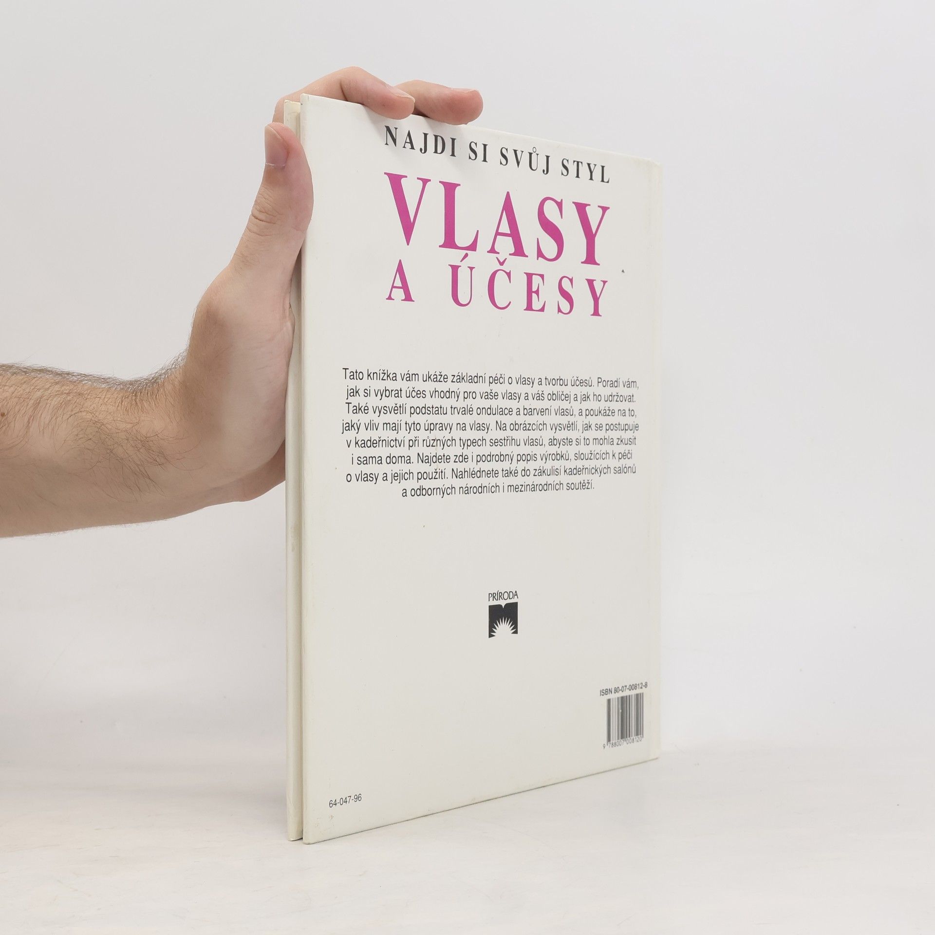 Paula Wood Vlasy a účesy