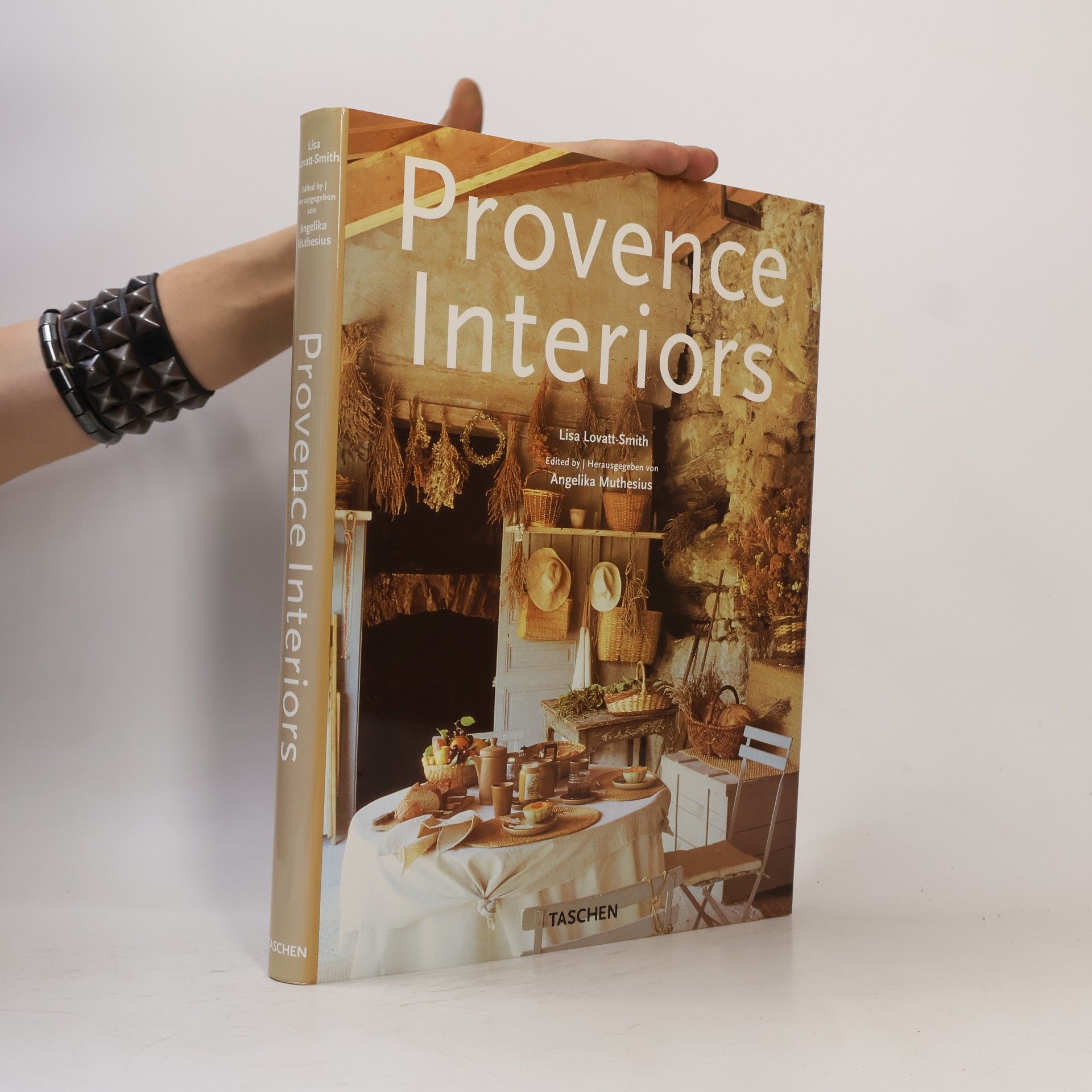 Lisa Lovatt-Smith Provence interiors