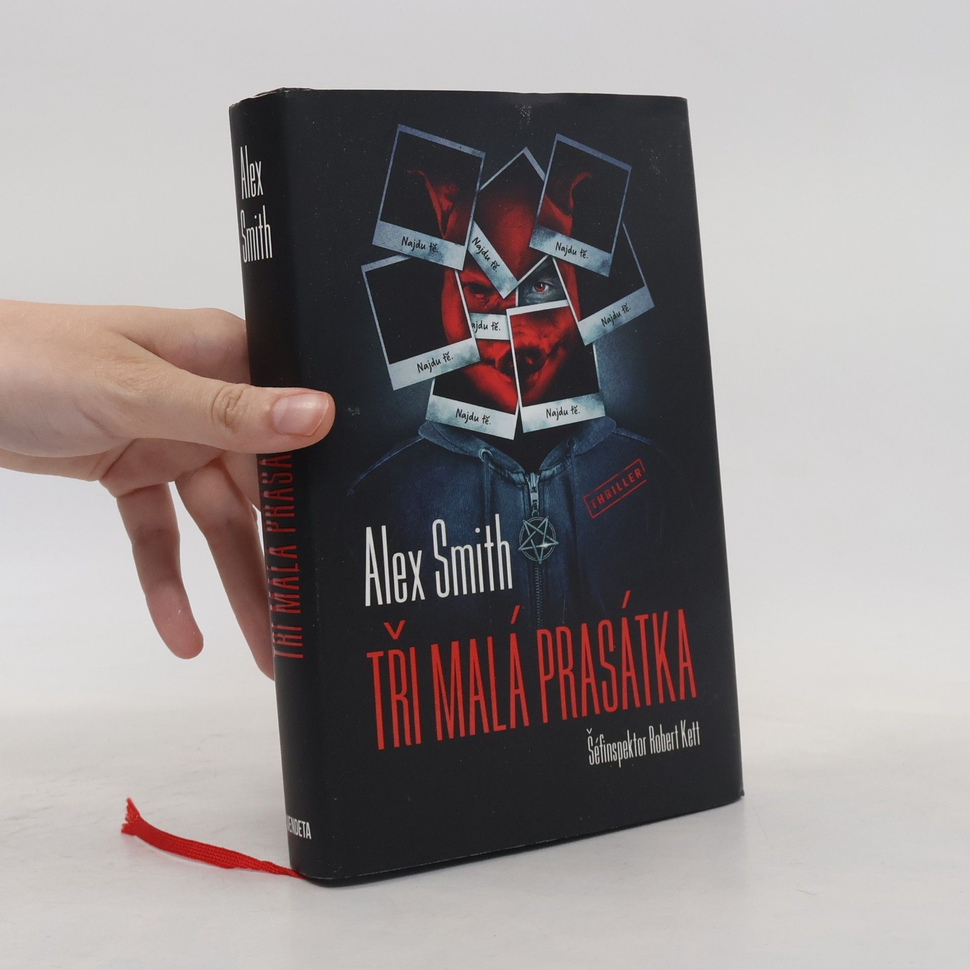 Alexander Gordon Smith Tři malá prasátka