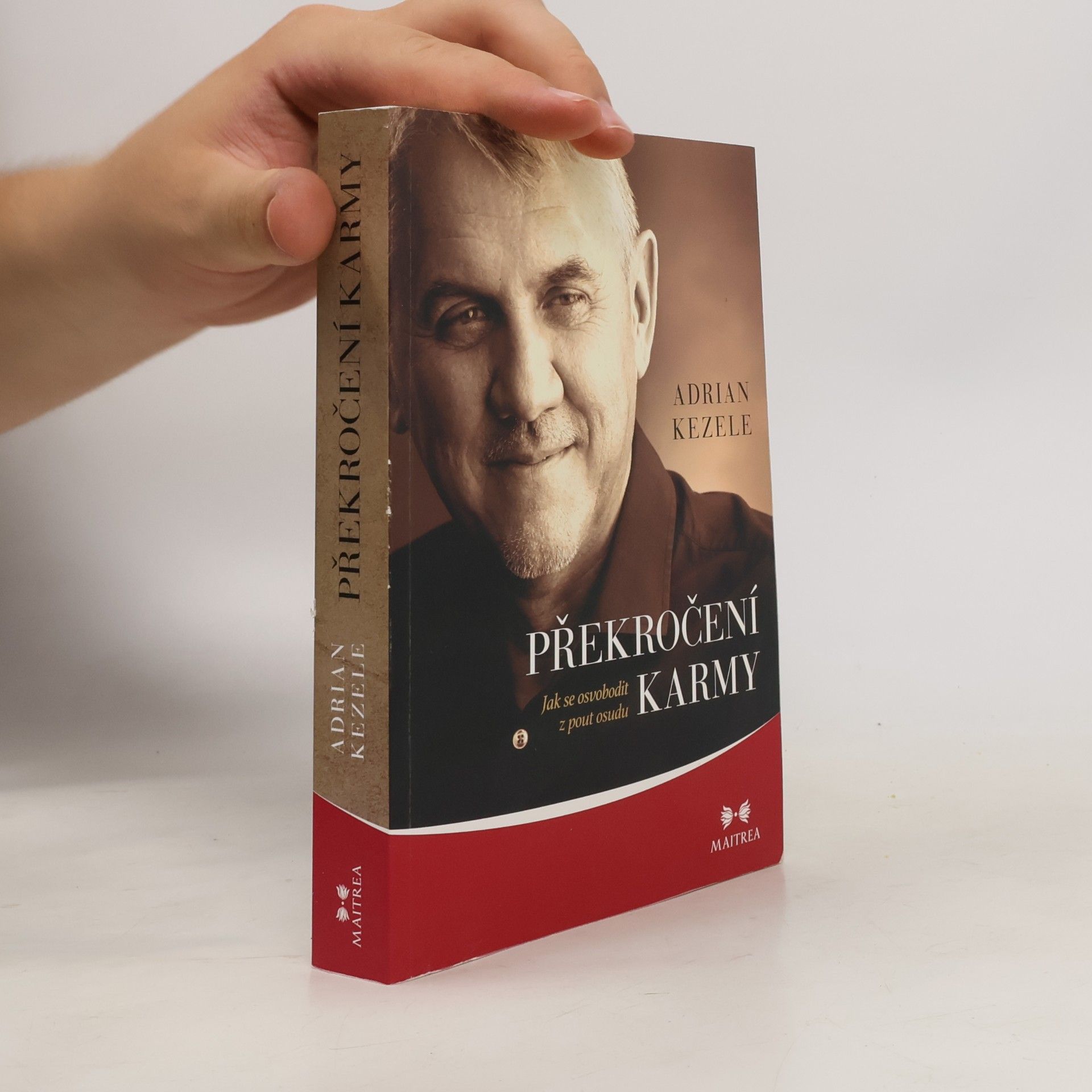 Překročení karmy: Jak se osvobodit z pout osudu