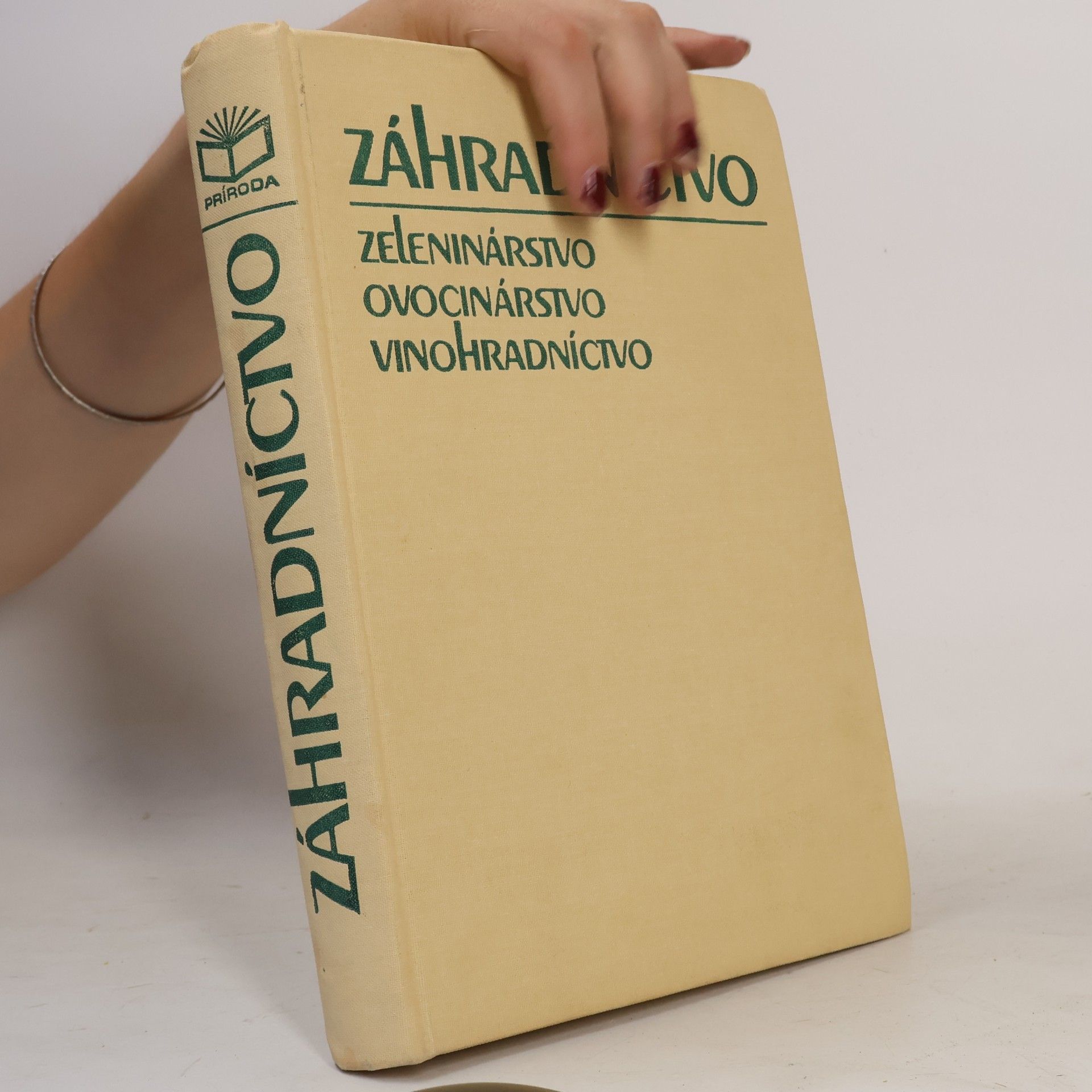 Vlastimila Pevná Záhradníctvo: Zelinárstvo, ovocinárstvo, vinohradníctvo