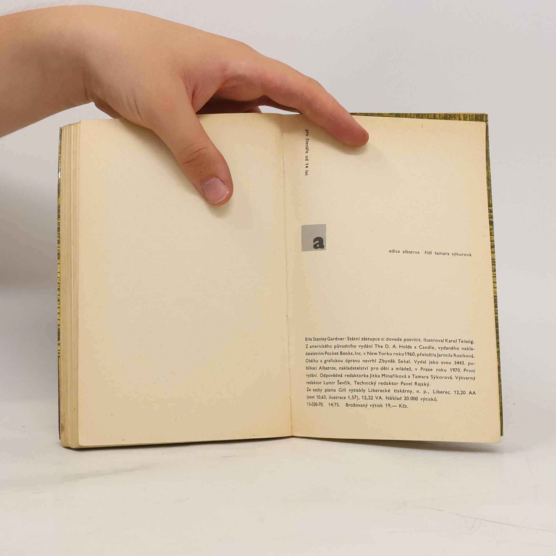Erle Stanley Gardner Státní zástupce si dovede posvítit