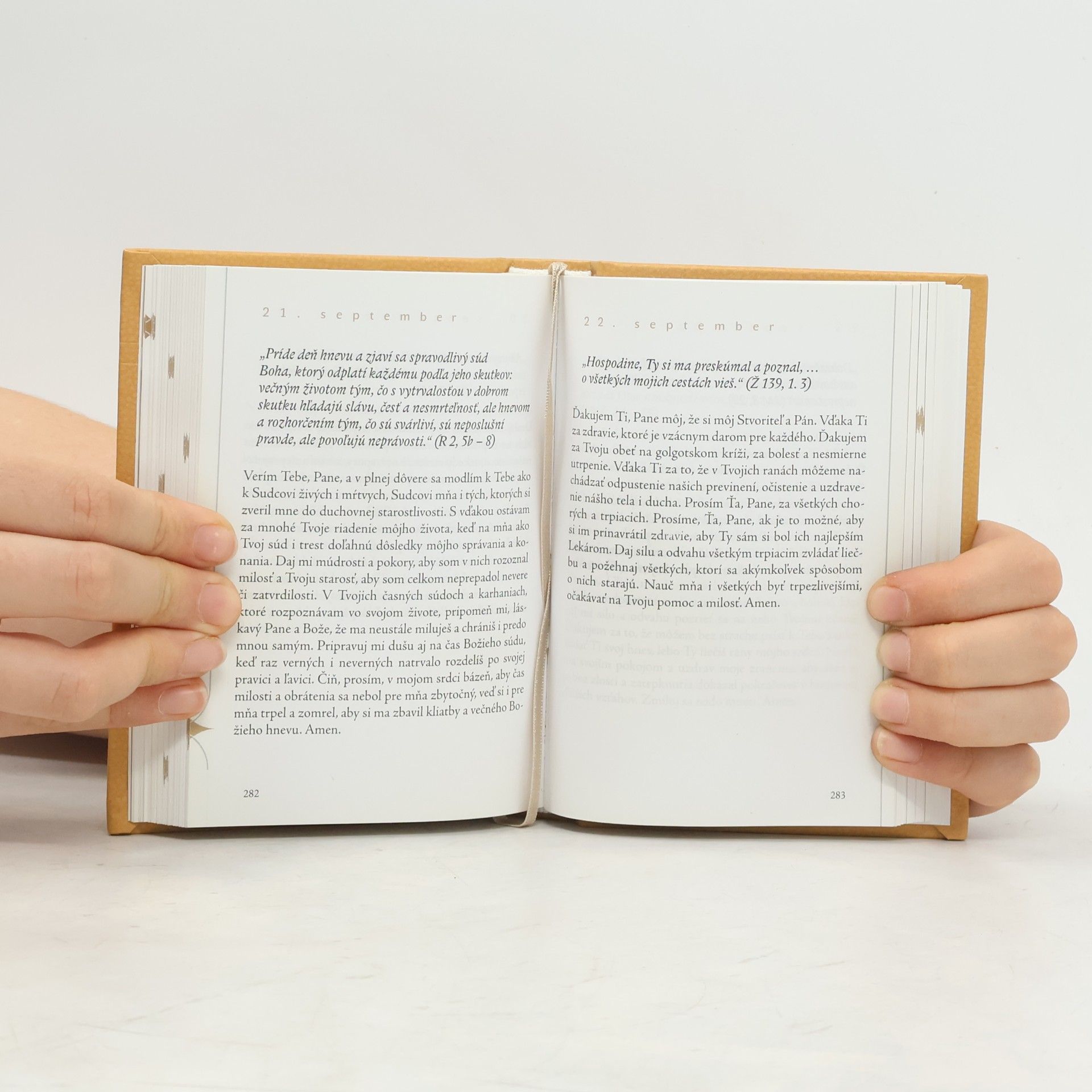 Collectif d'auteurs V tichu modlitby – viazaná