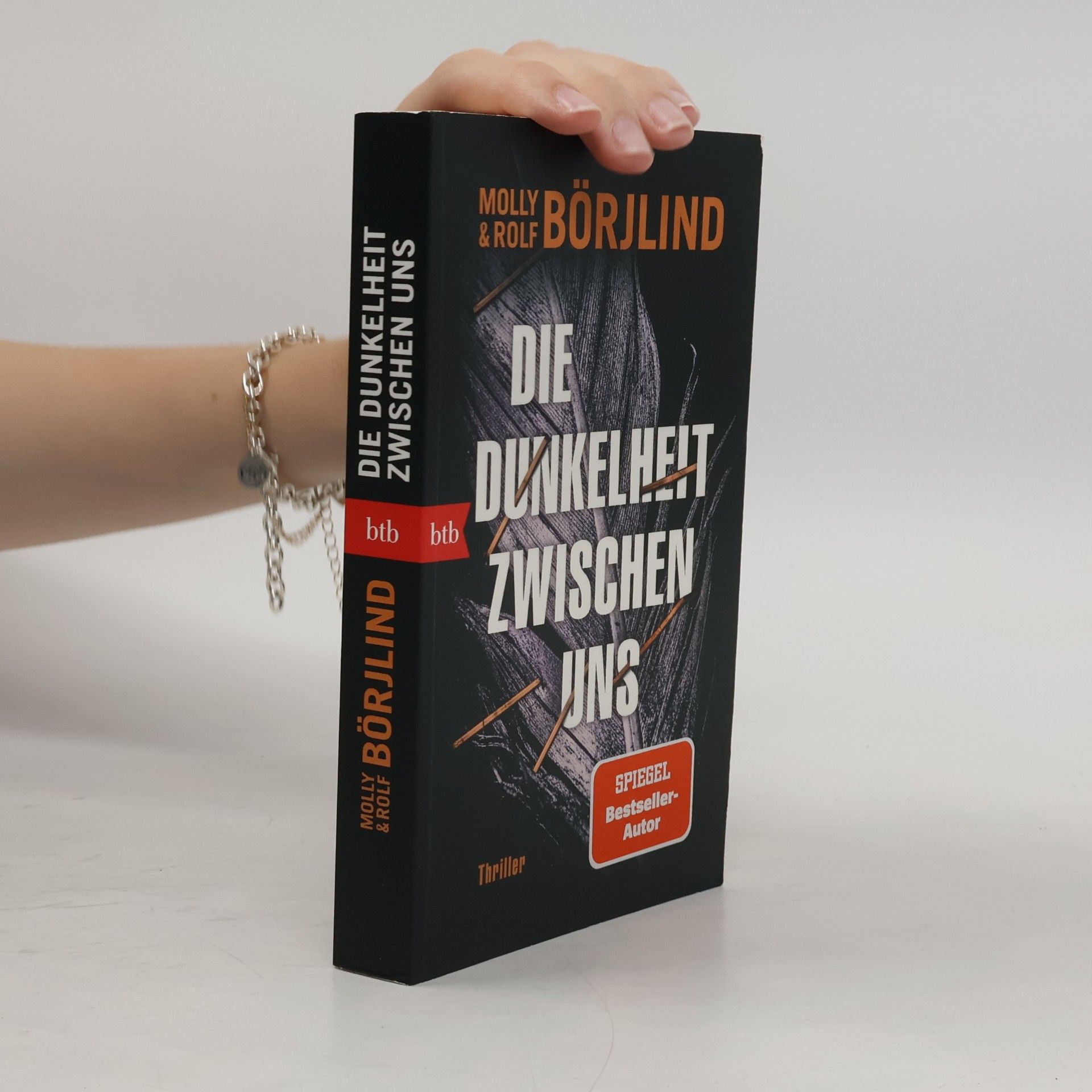 Molly Börjlind Die Dunkelheit zwischen uns
