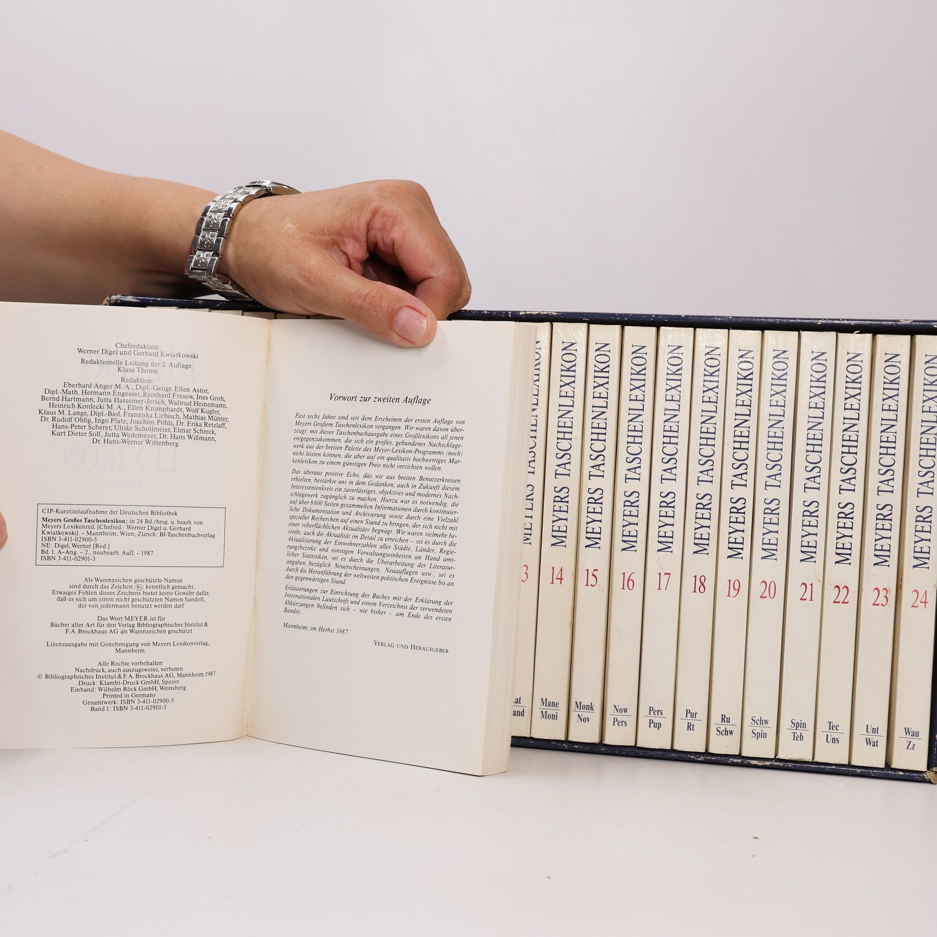 Autorenkollektiv Meyers Grosses Taschenlexikon in 24 Bänden 1-24