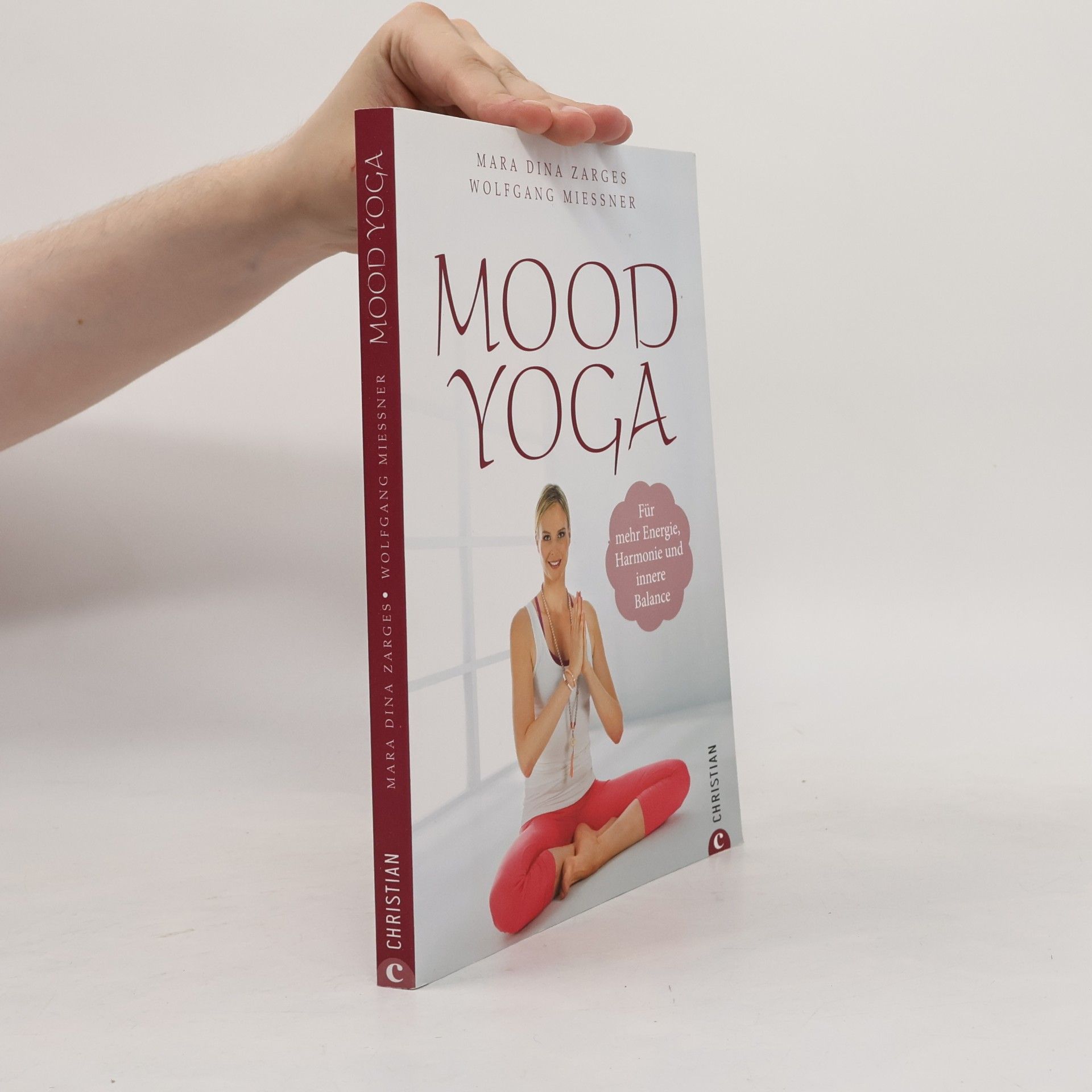 Mara Dina Zarges Mood Yoga