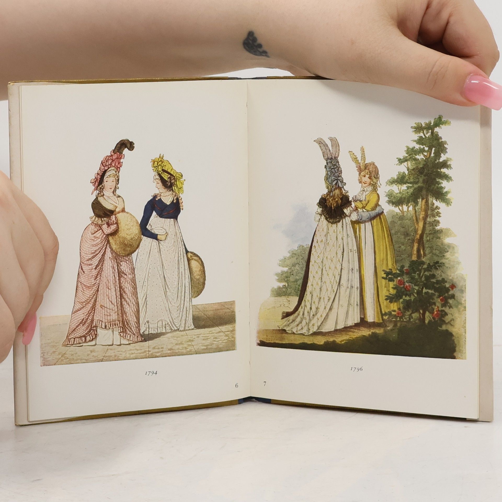 Emma von Sichart Buntes Modebüchlein aus der Empire und Biedermeierzeit