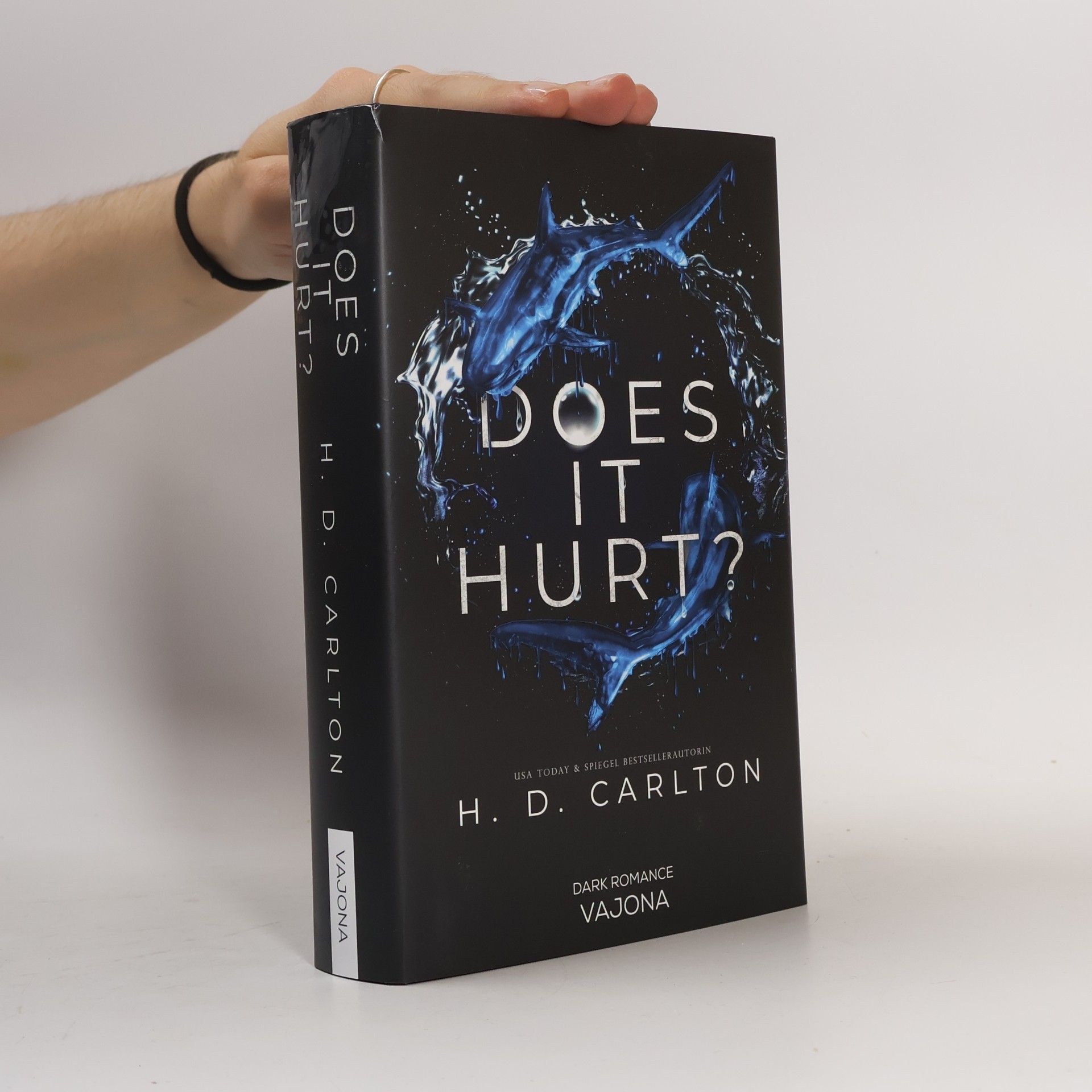 H. D. Carlton DOES IT HURT?