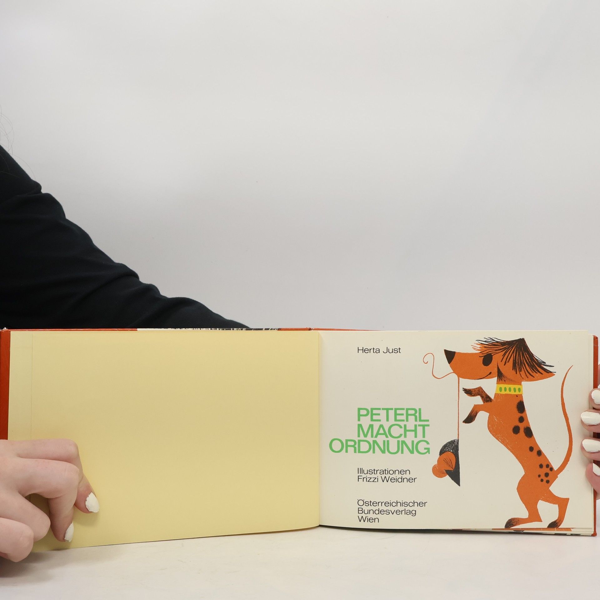Herta Just Peterl macht Ordnung