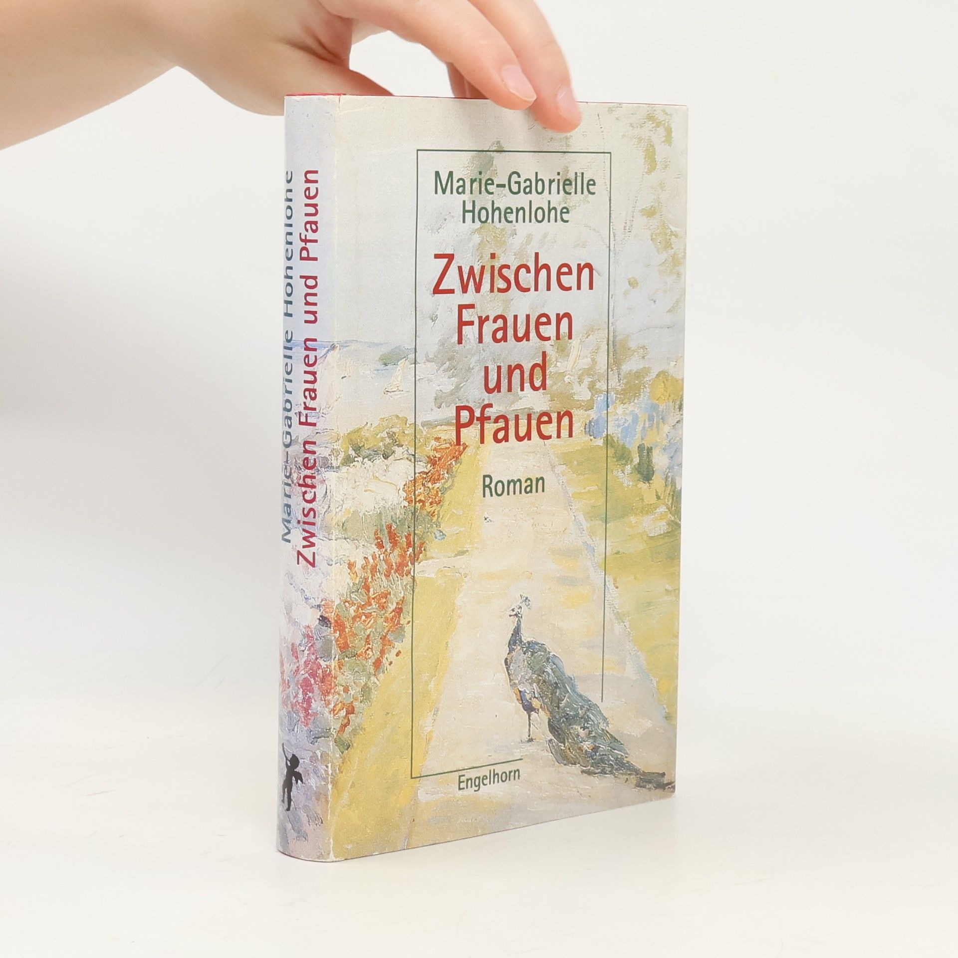 Zwischen Frauen und Pfauen