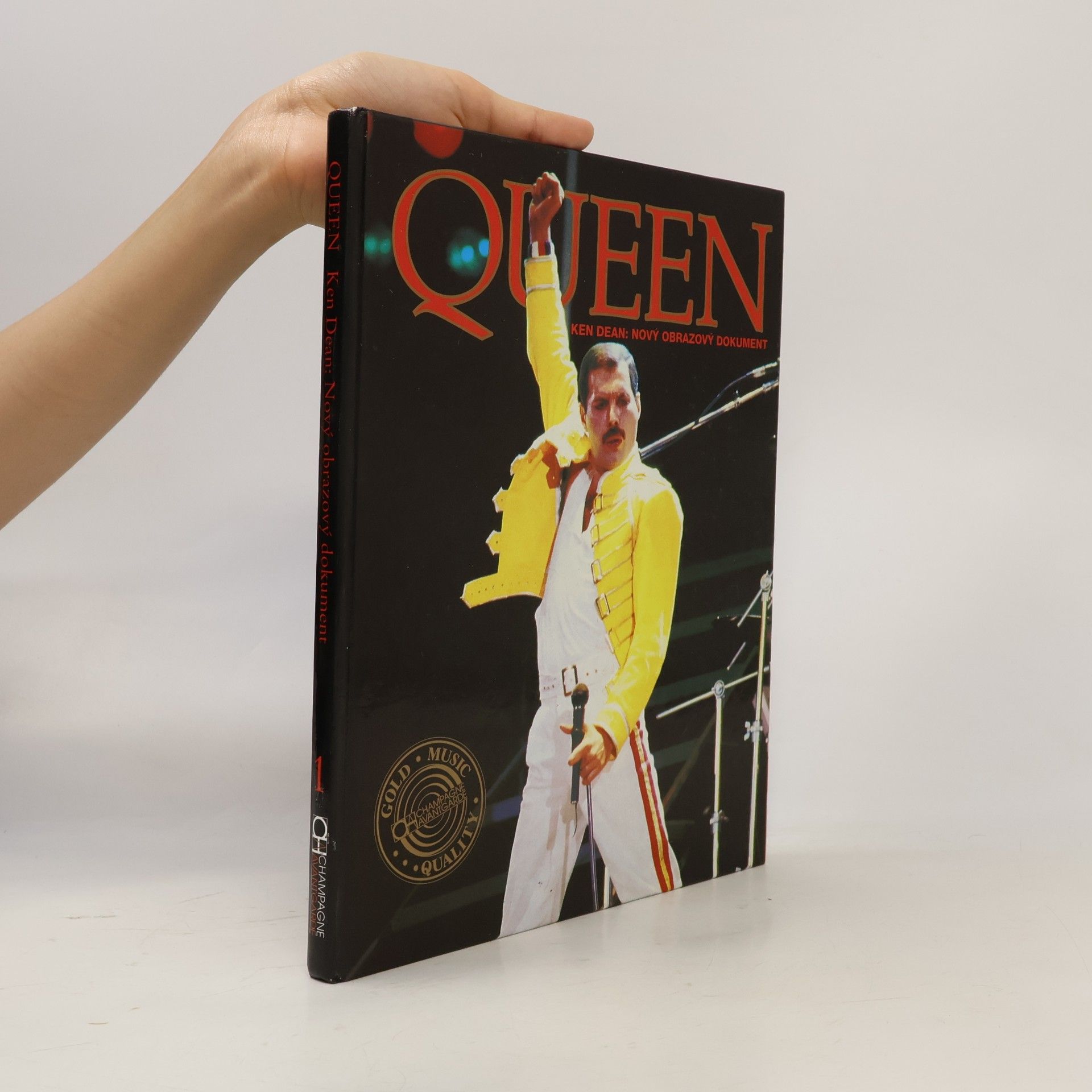Ken Dean Queen. Nový obrazový dokument