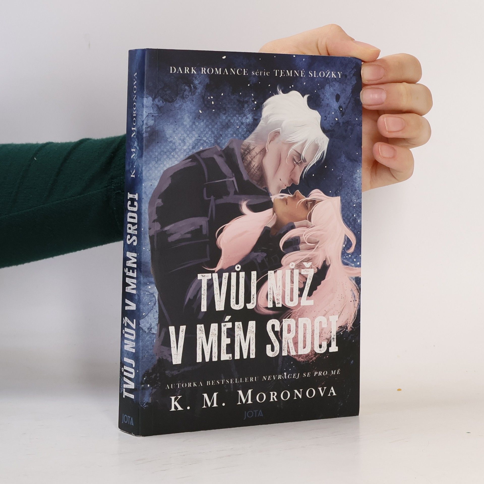 K M Moronova Tvůj nůž v mém srdci