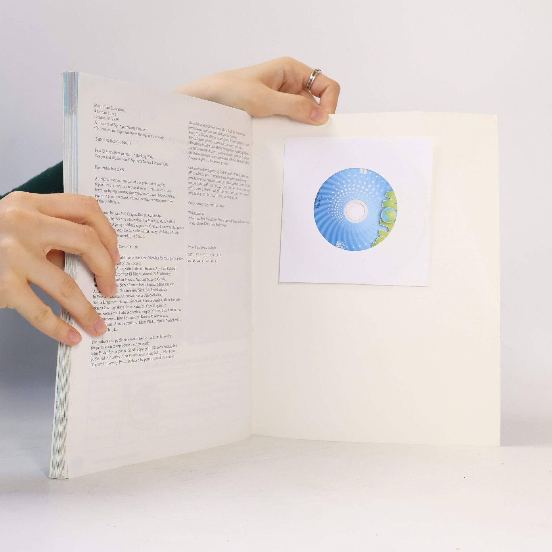 Mary Bowen English World 2: Pupil s Book + eBook