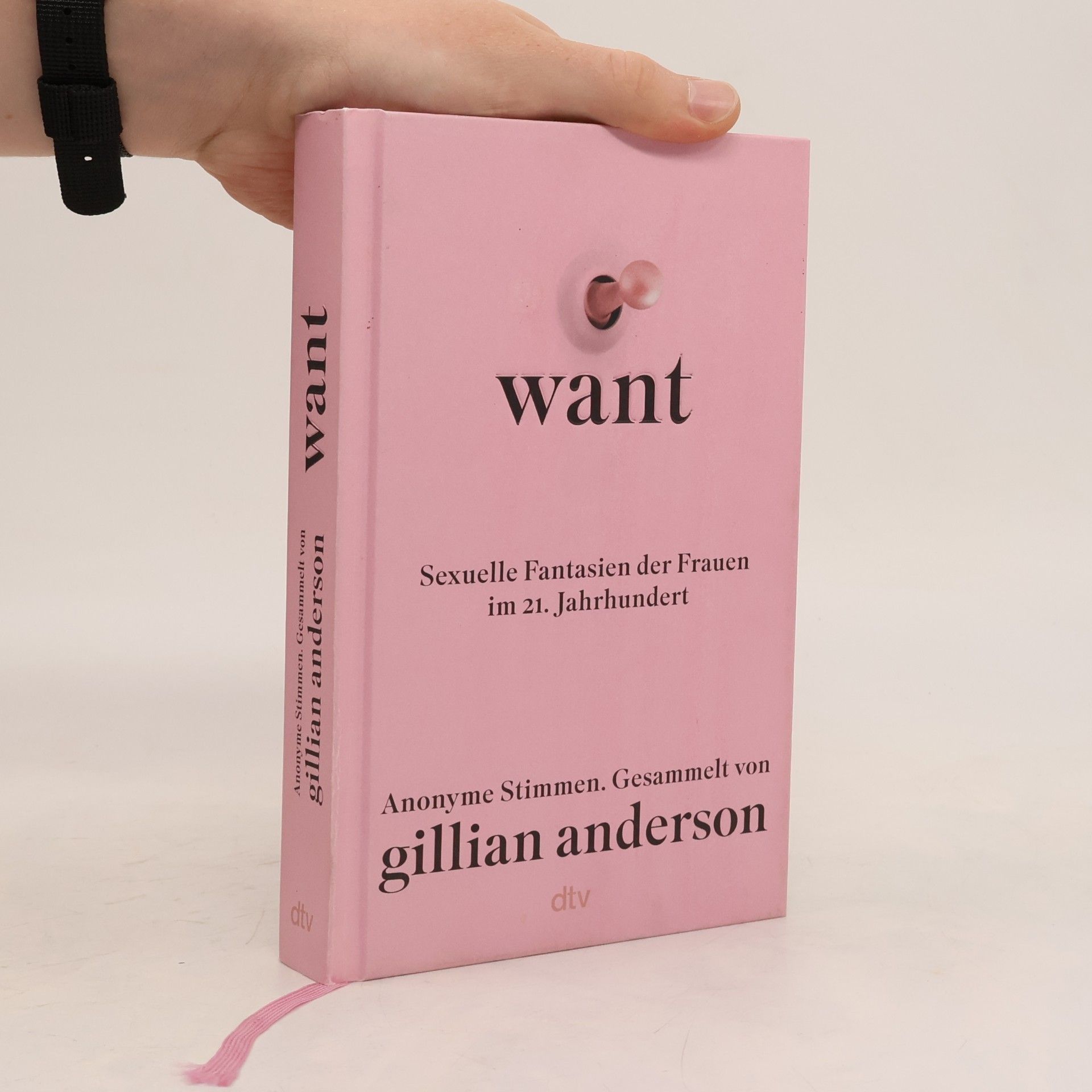 Gillian Anderson WANT
