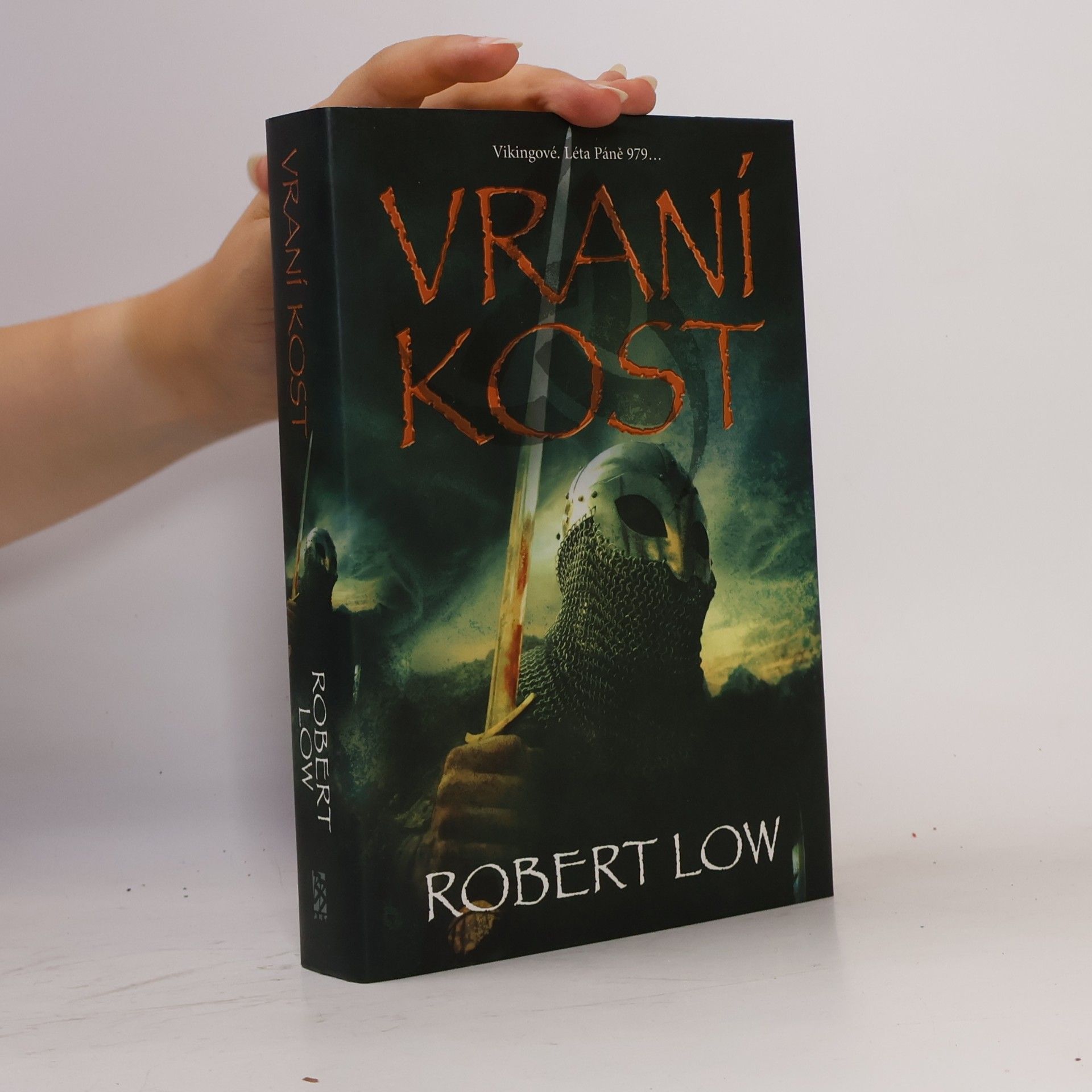 Robert Low Vraní kost