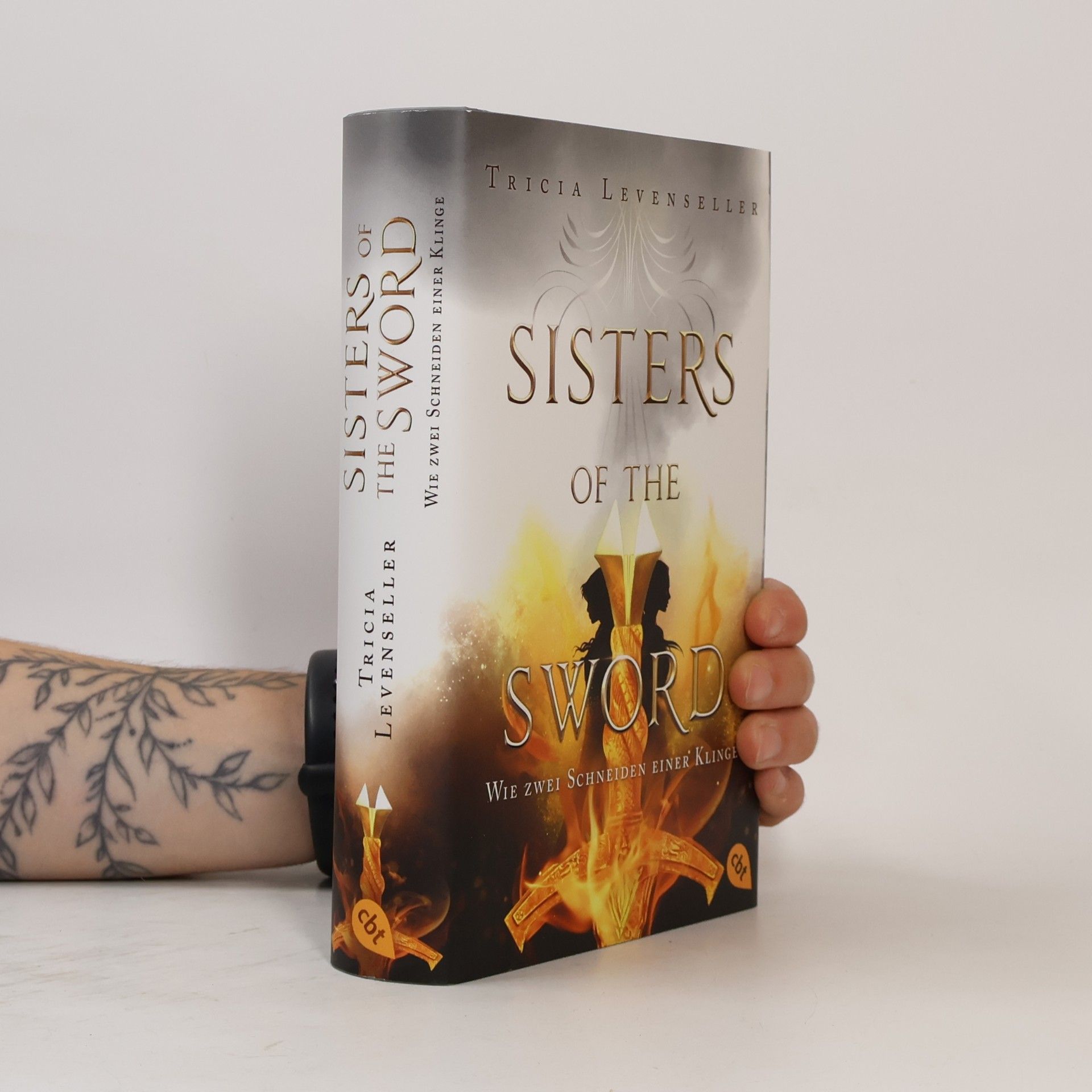 Tricia Levenseller Sisters of the Sword