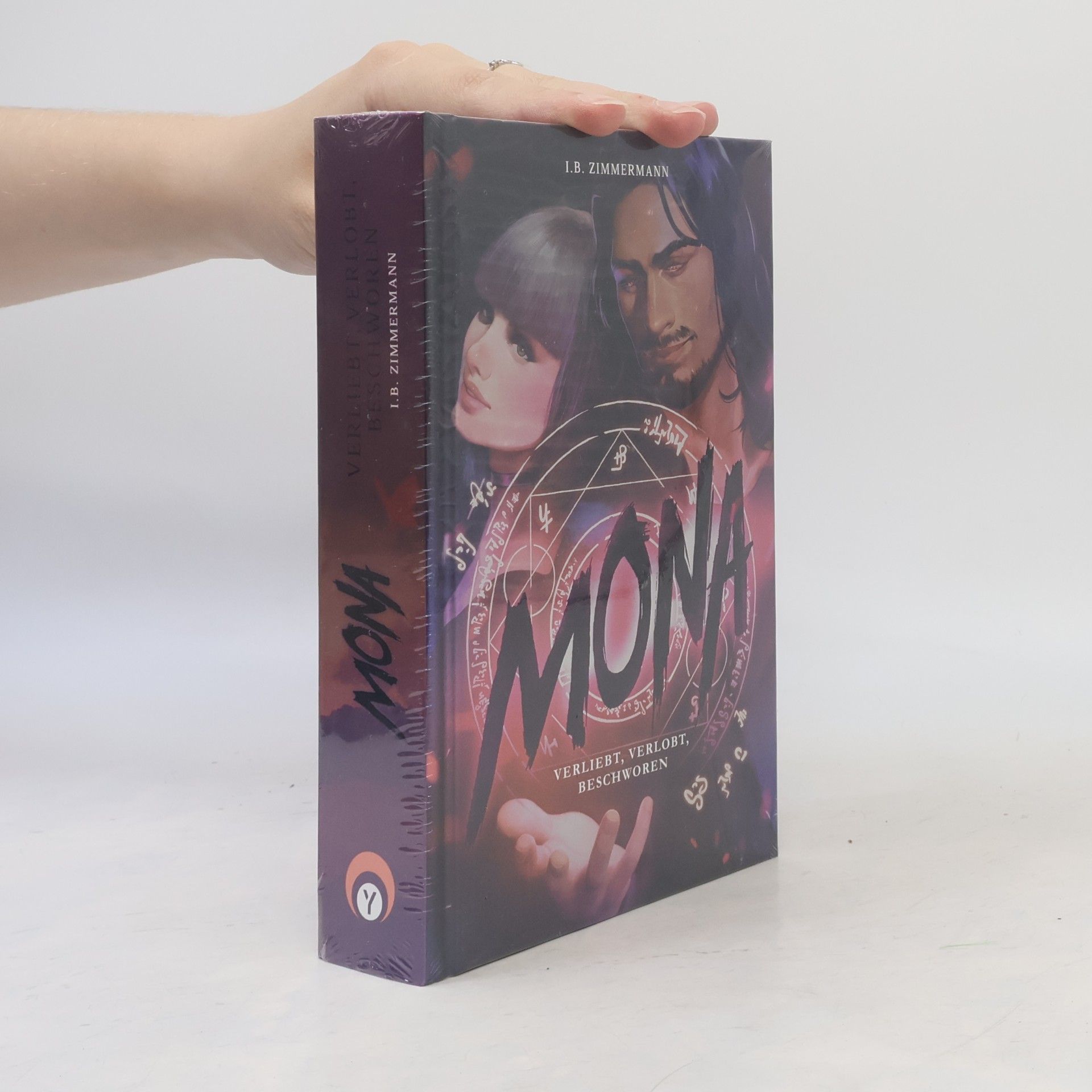 Mona