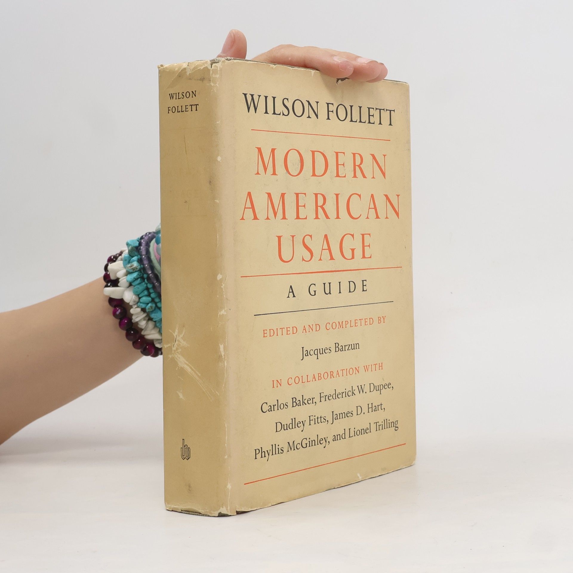 Modern American Usage: A Guide
