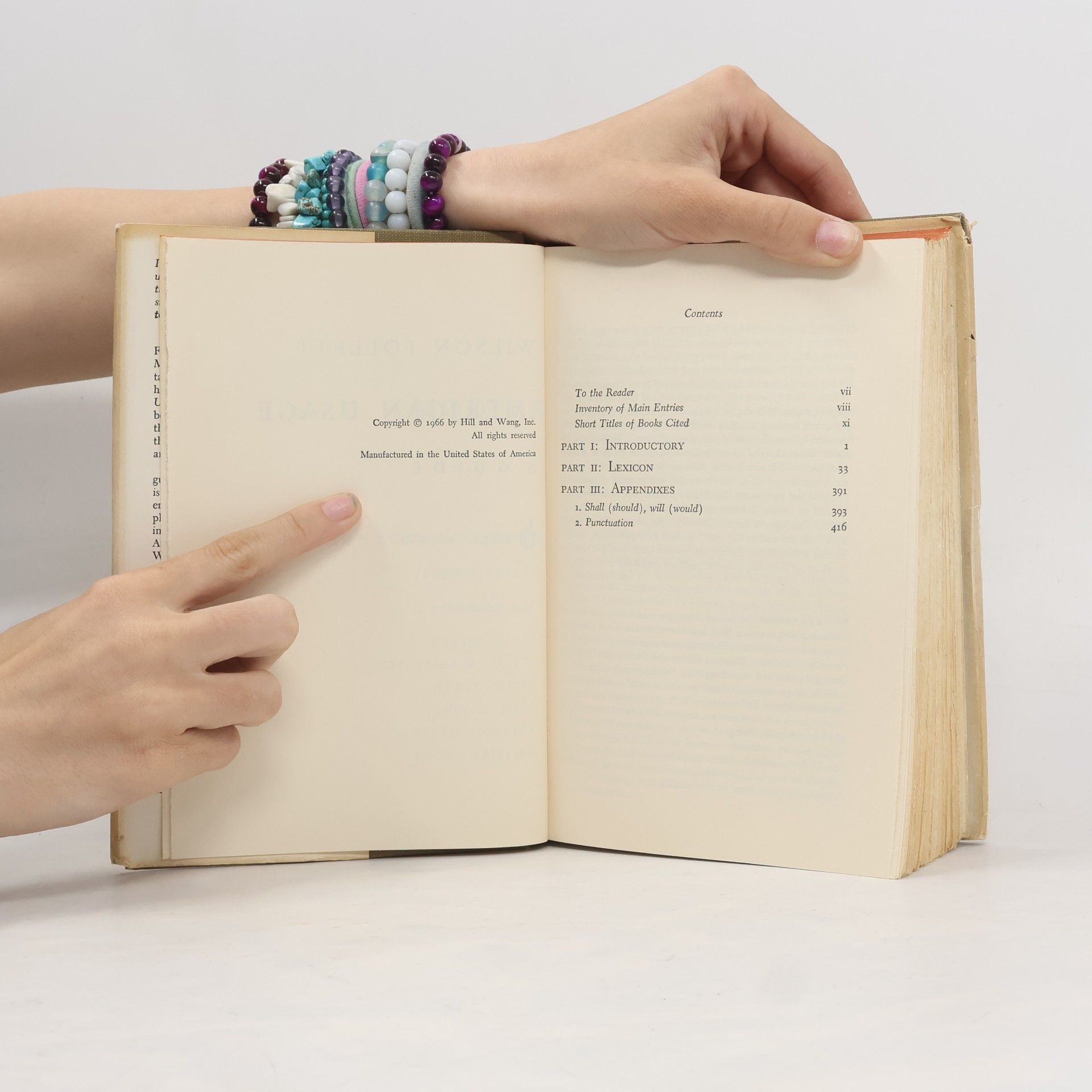 Wilson Follett Modern American Usage: A Guide