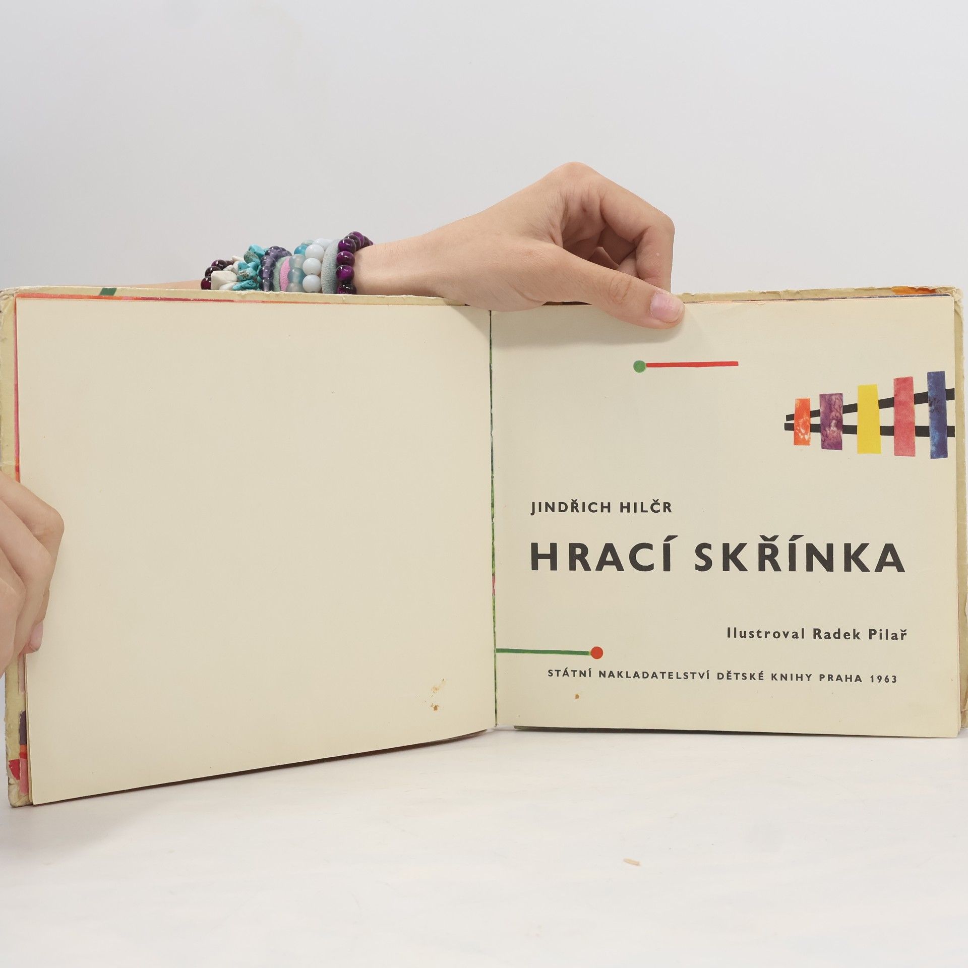 Jindřich Hilčr Hrací skříňka