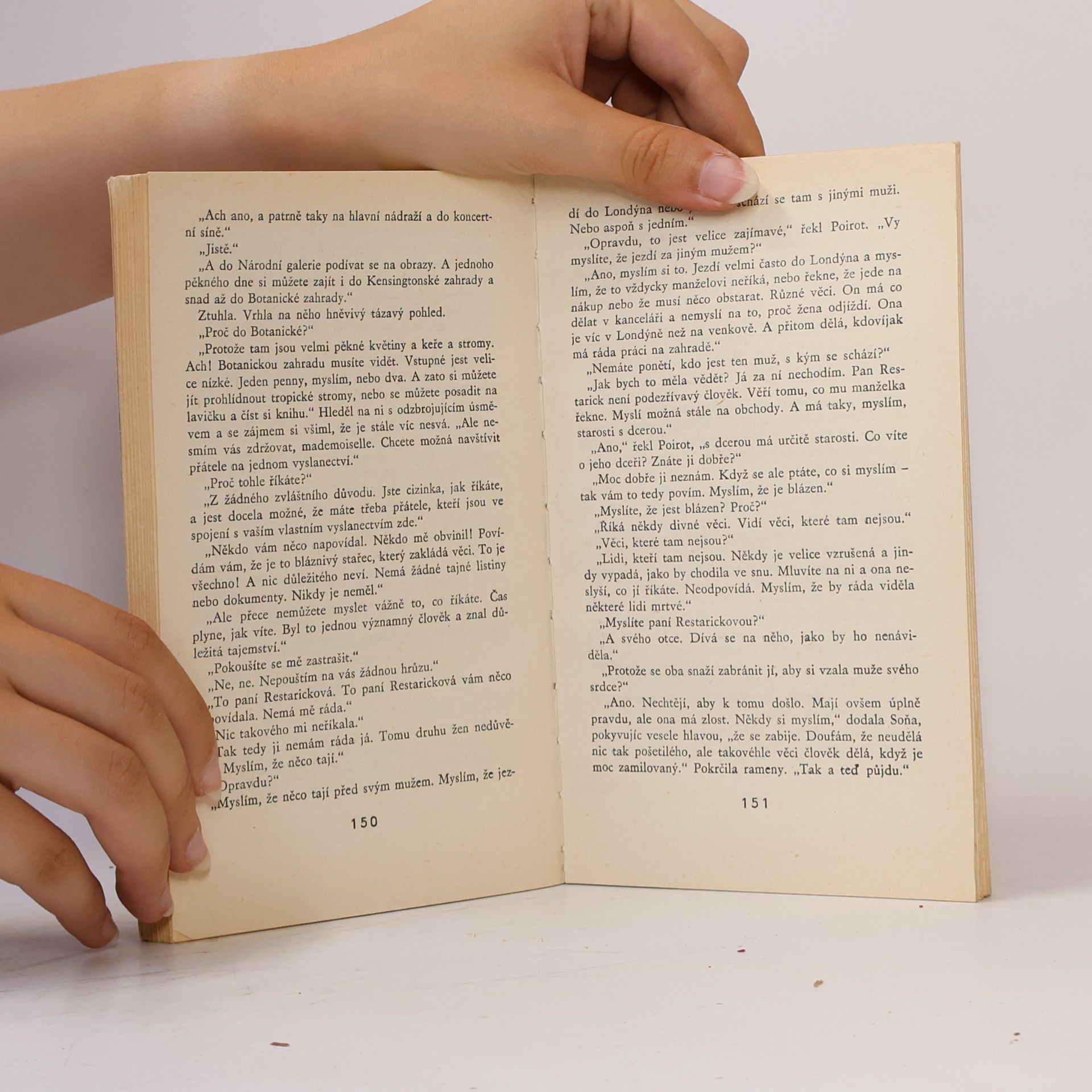 Agatha Christie Třetí dívka
