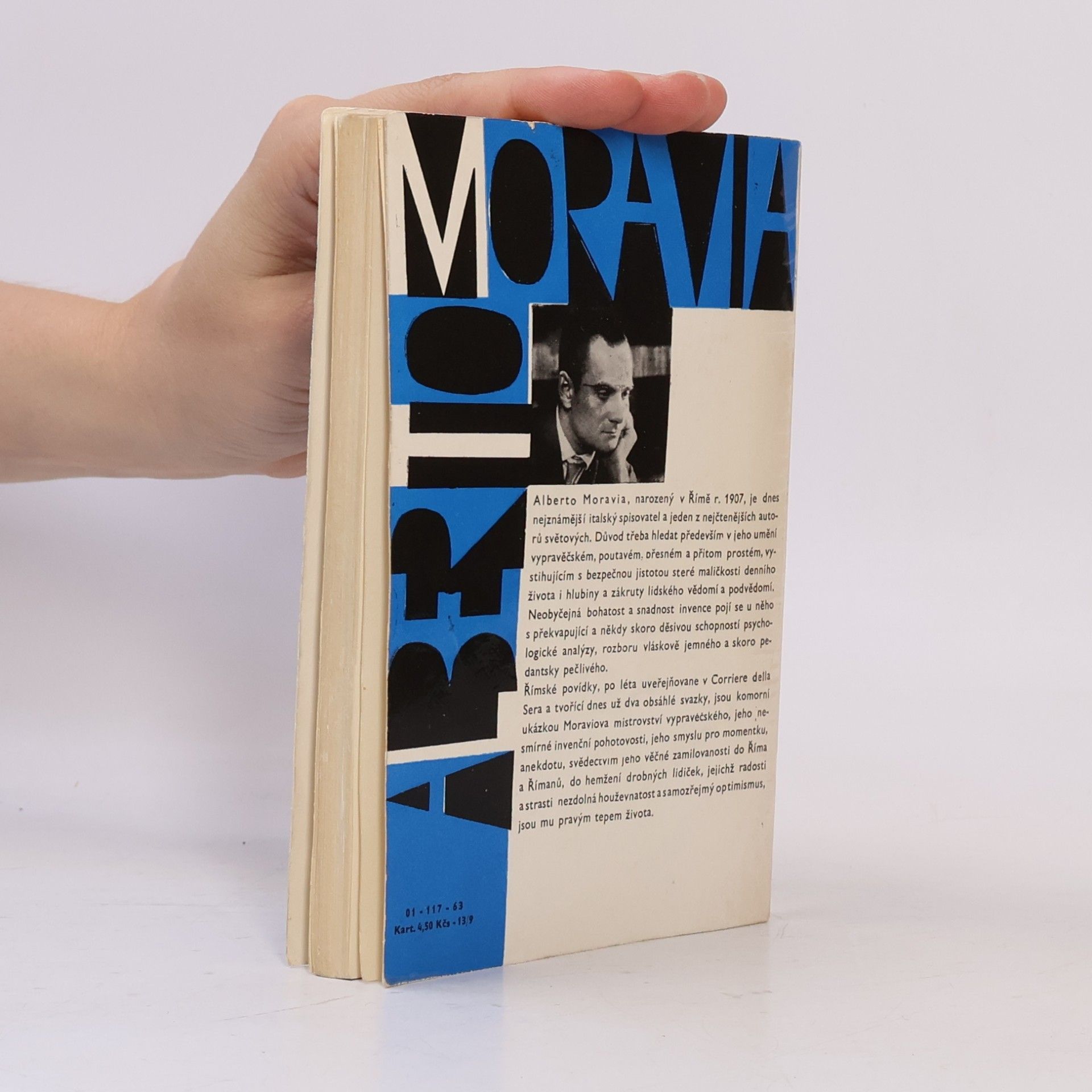Alberto Moravia Světla Říma