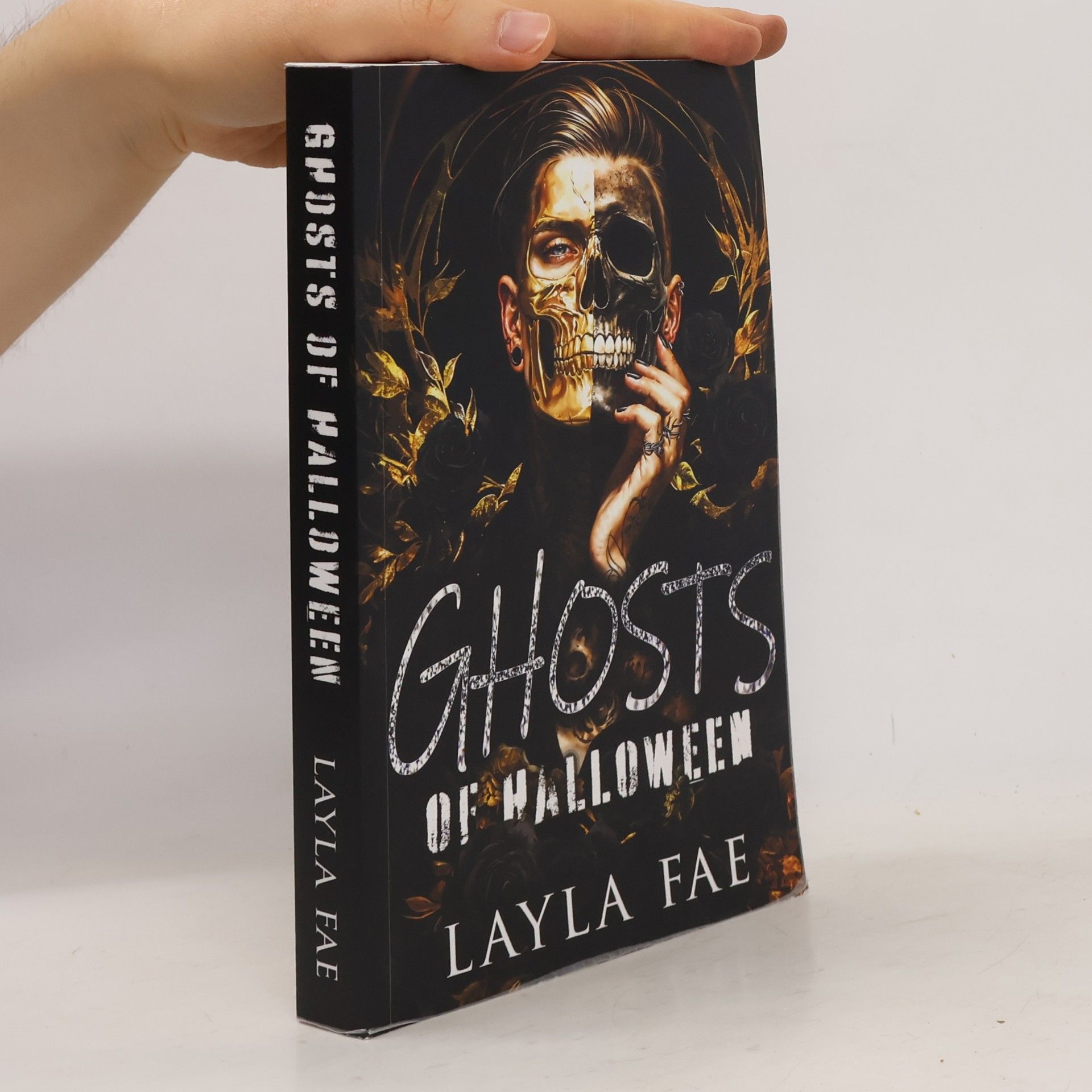 Layla Fae Ghosts of Halloween: A Dark Why Choose Romance