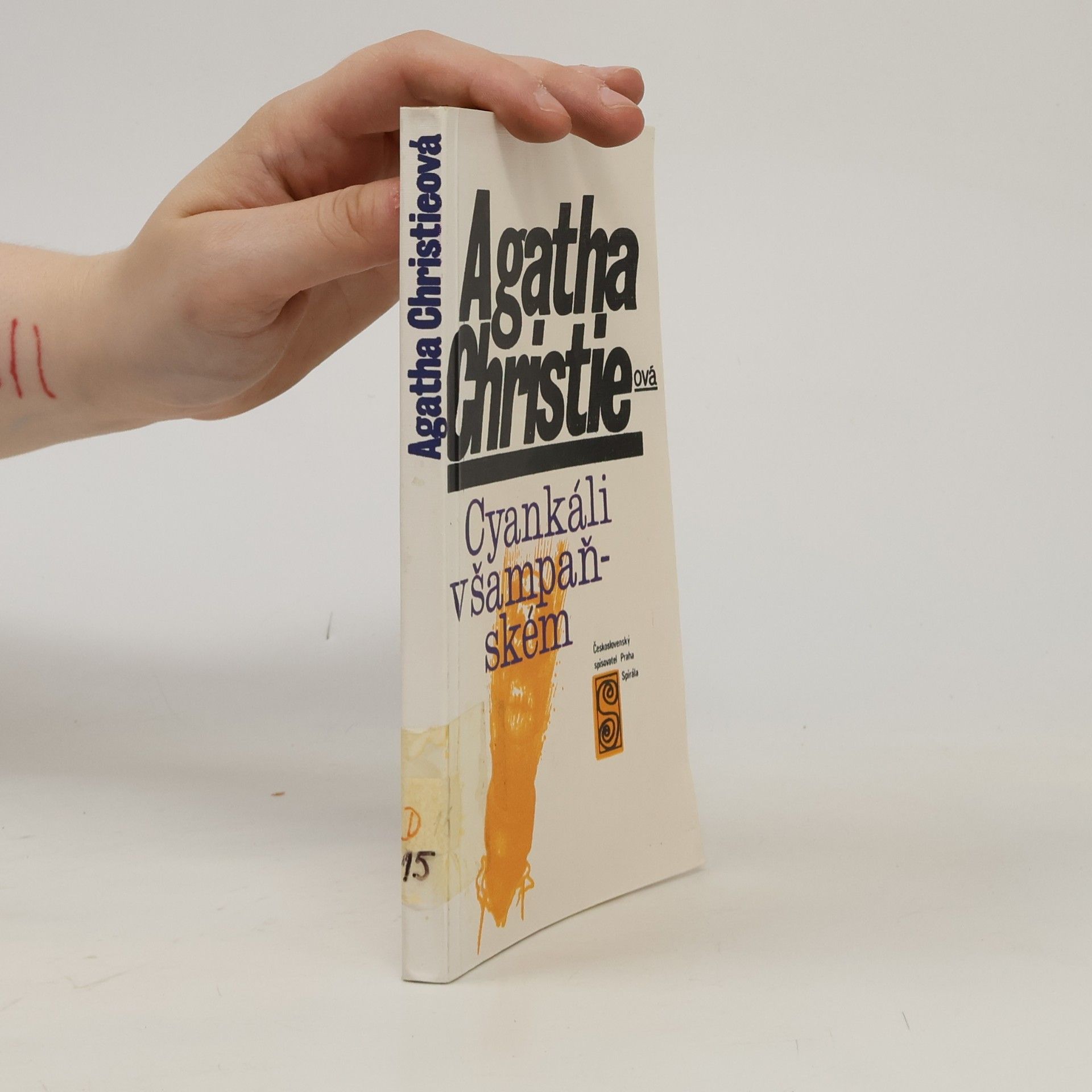 Agatha Christie Cyankáli v šampaňském