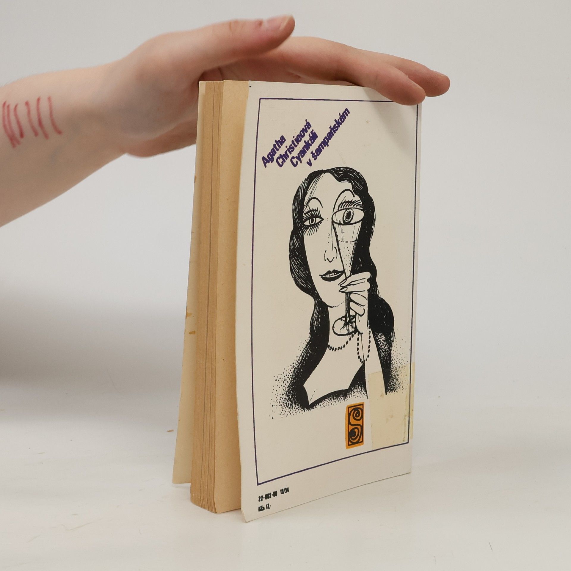 Agatha Christie Cyankáli v šampaňském