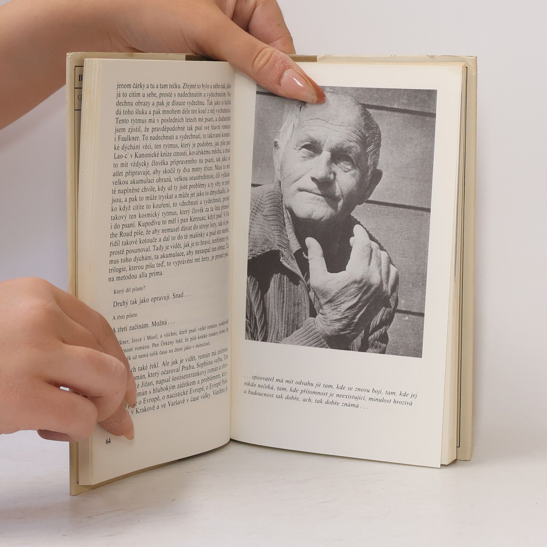 Bohumil Hrabal Kličky na kapesníku