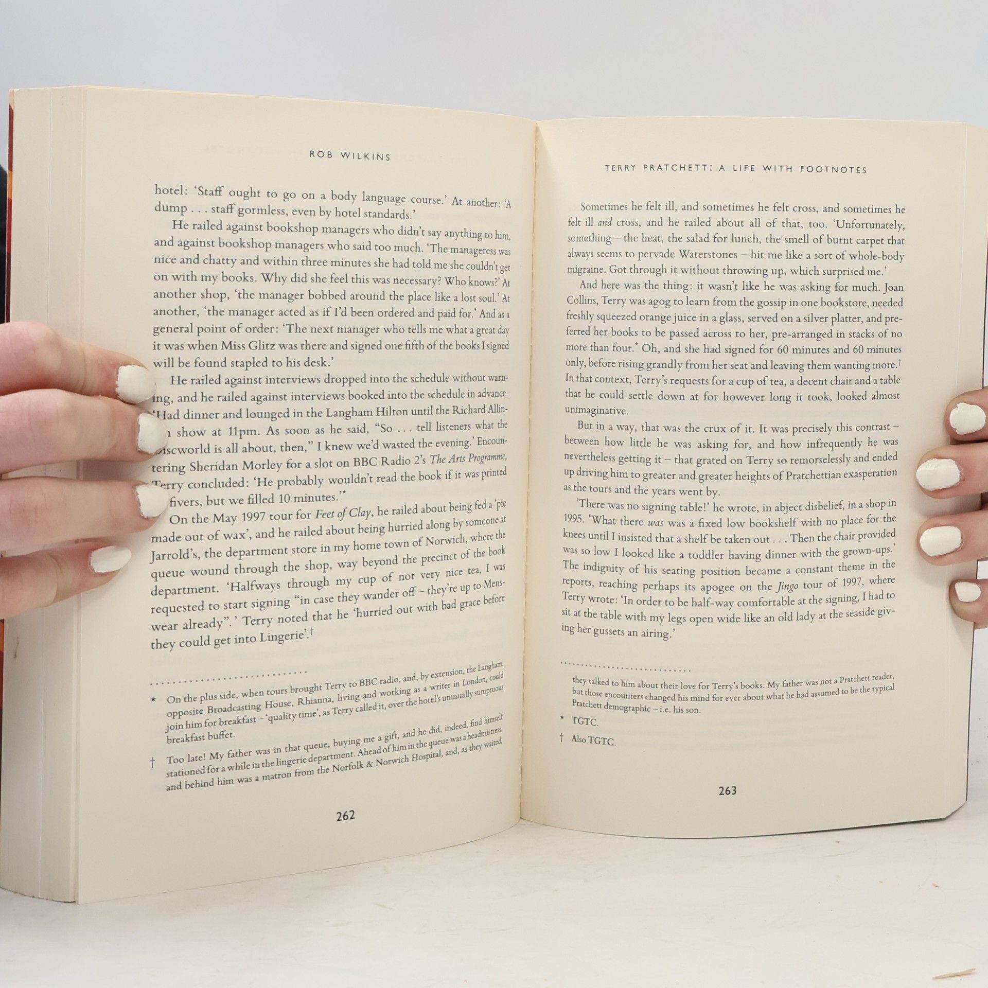 Rob Wilkins Terry Pratchett: A Life With Footnotes
