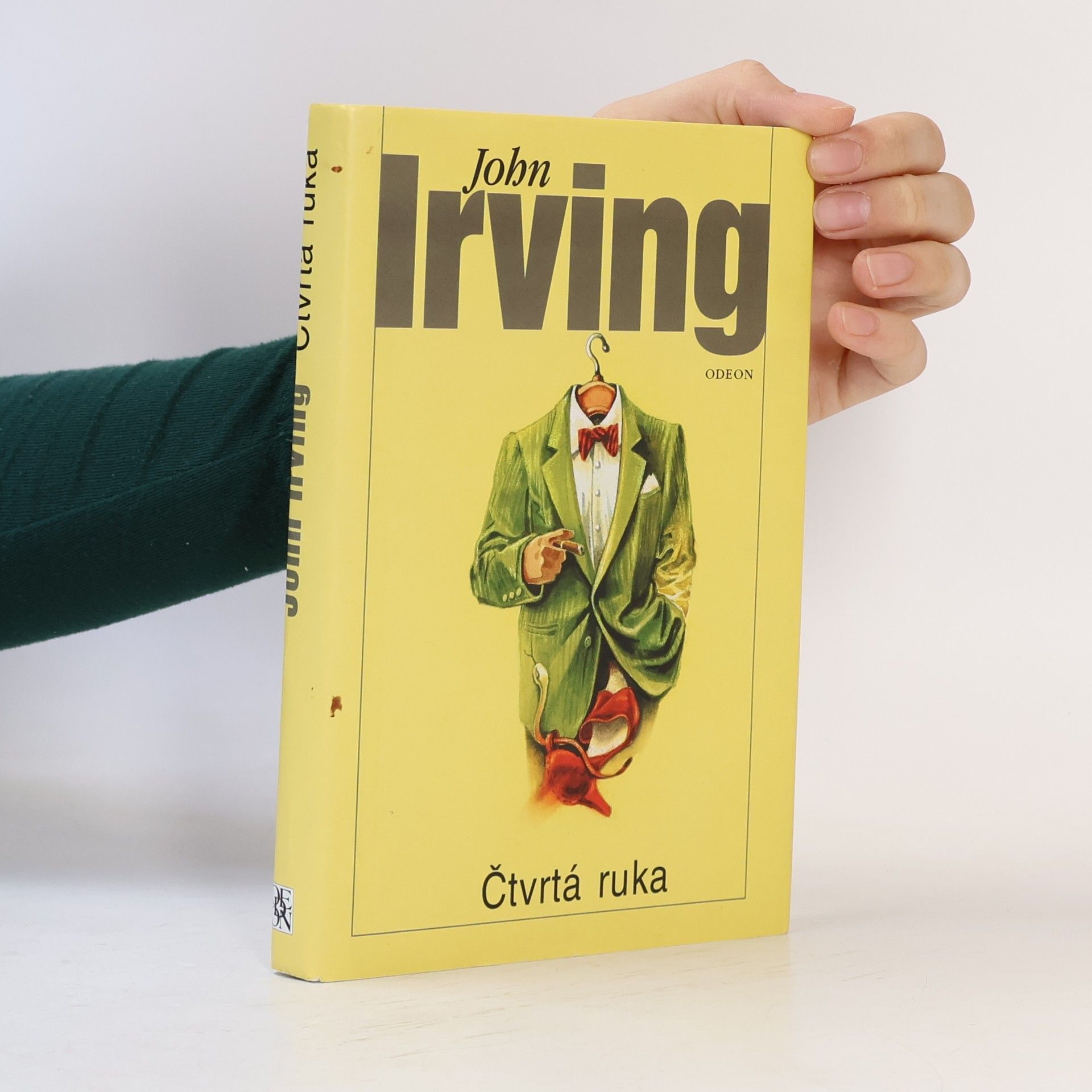 John Irving Čtvrtá ruka