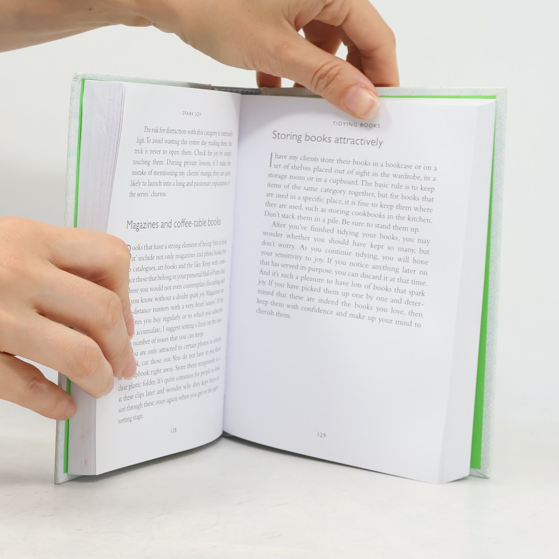 Marie Kondo Spark joy. An illustrated guide to the japanese art of tidying