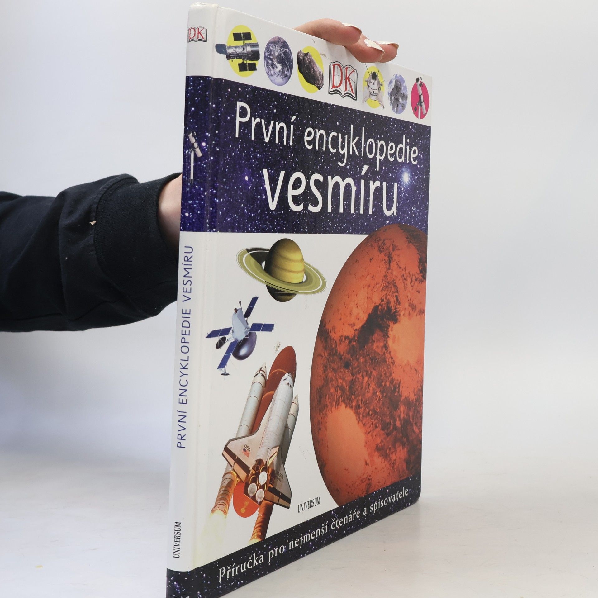 Kolektív autorov První encyklopedie vesmíru