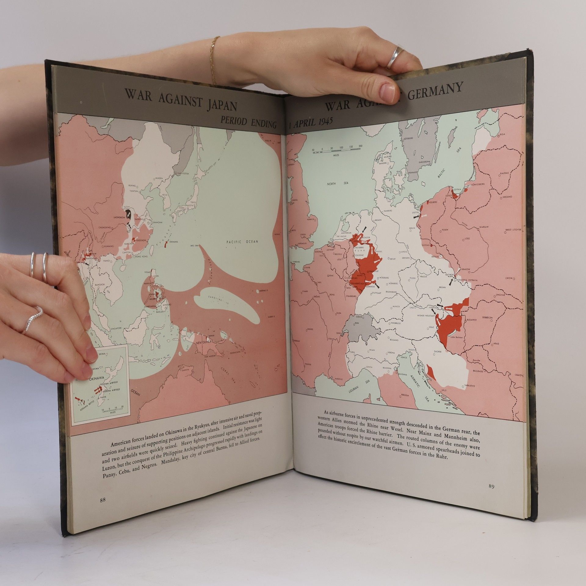 kolektiv Atlas of the world battle fronts in semimonthly phases, to August. 15, 1945