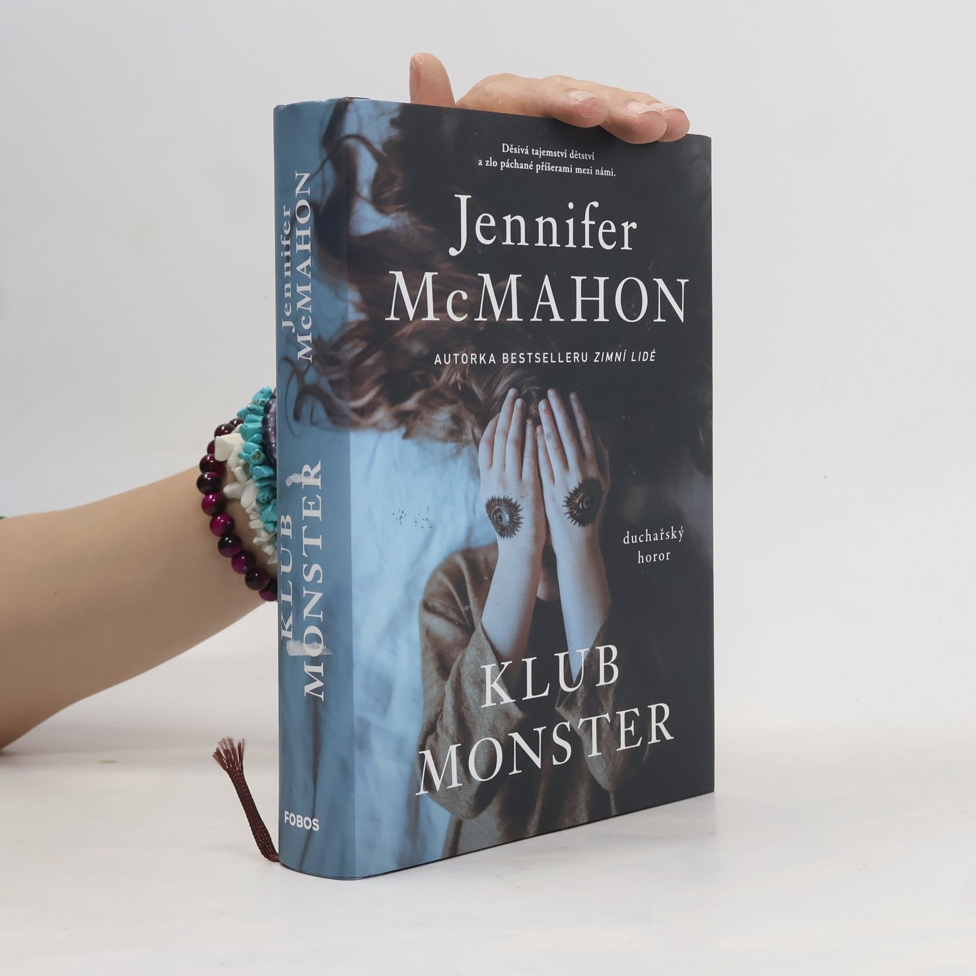 Jennifer McMahon Klub monster