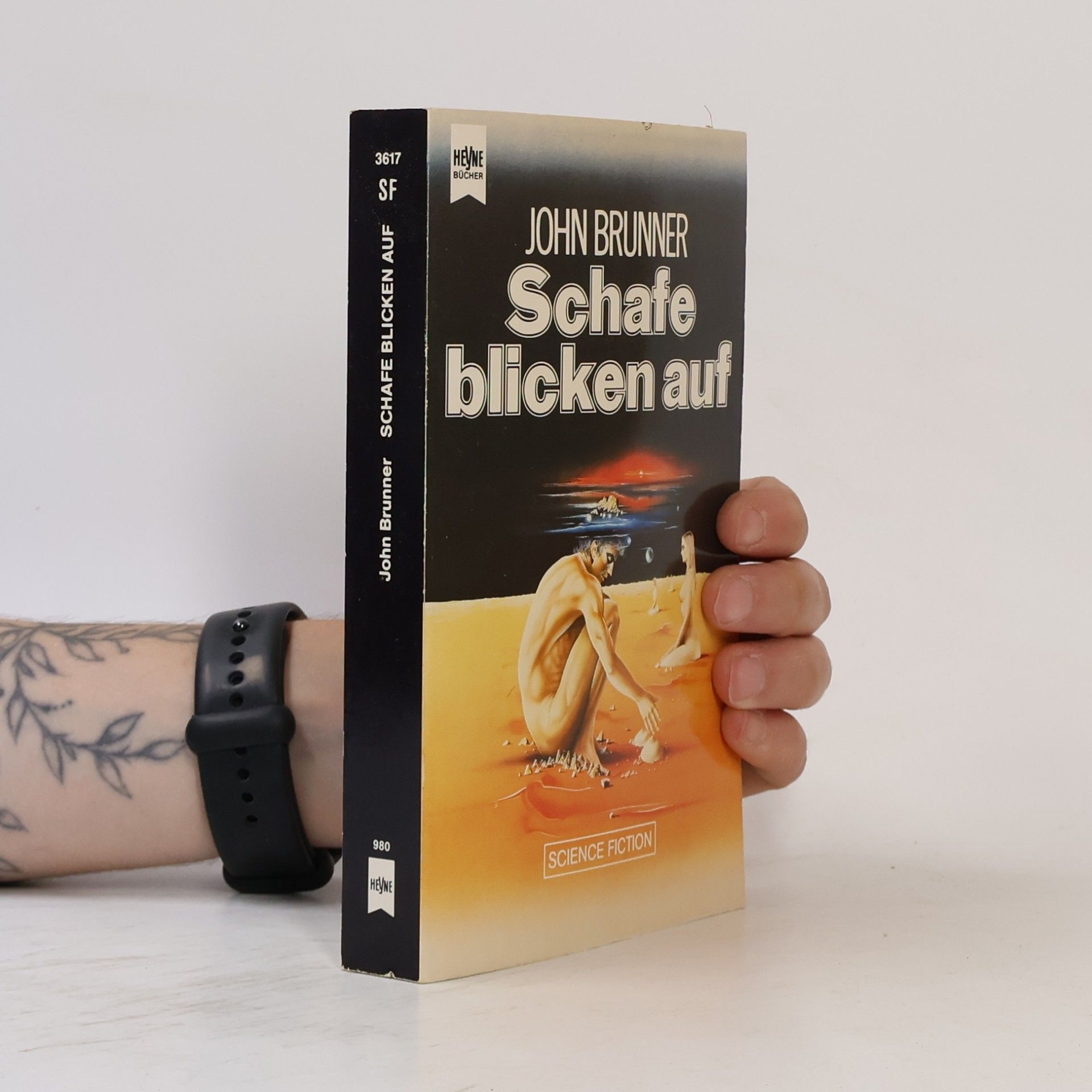 John Brunner Schafe blicken auf