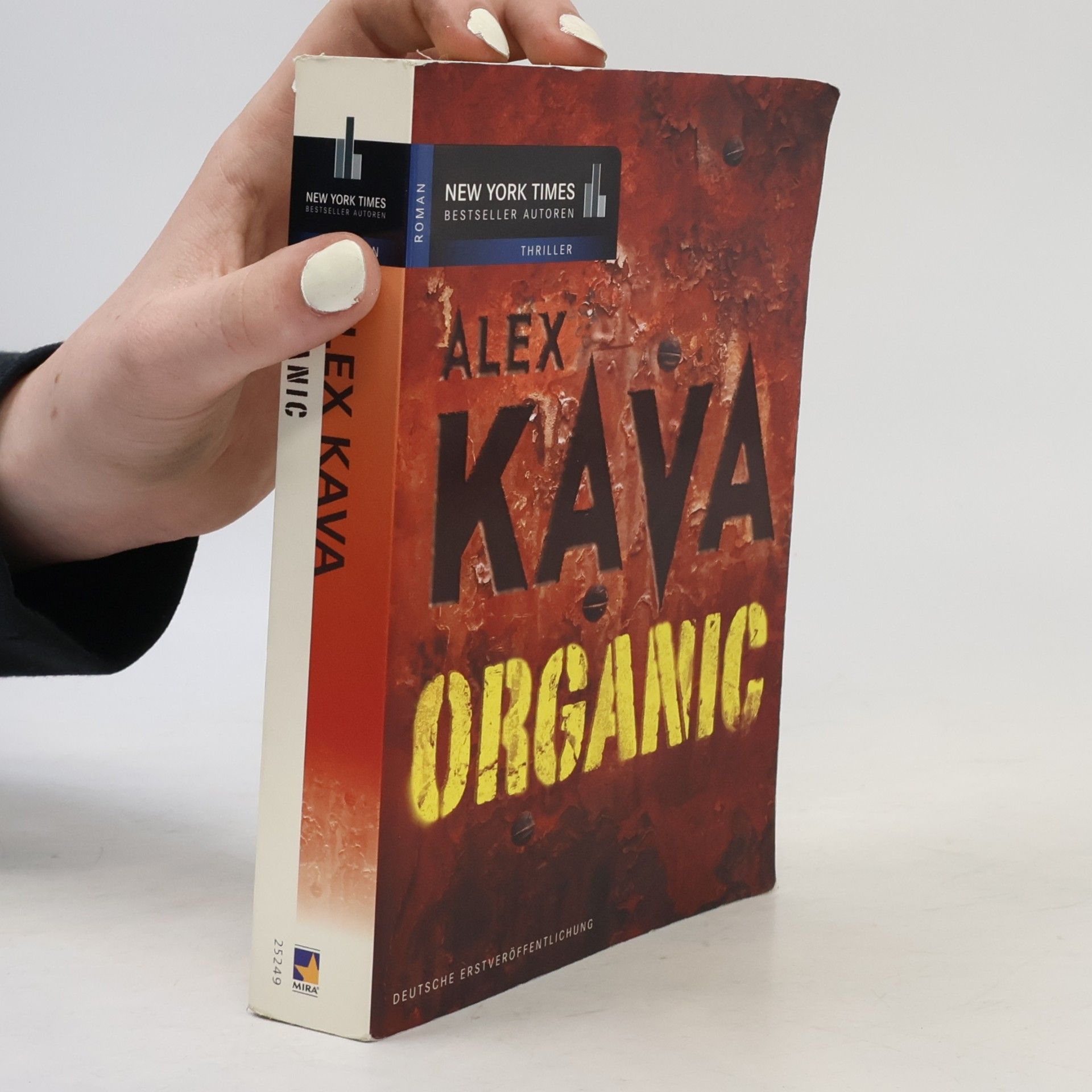 Alex Kava Organic