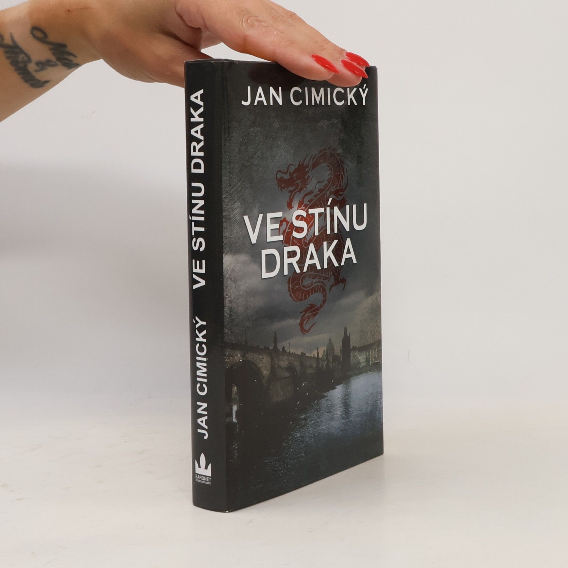 Jan Cimický Ve stínu draka