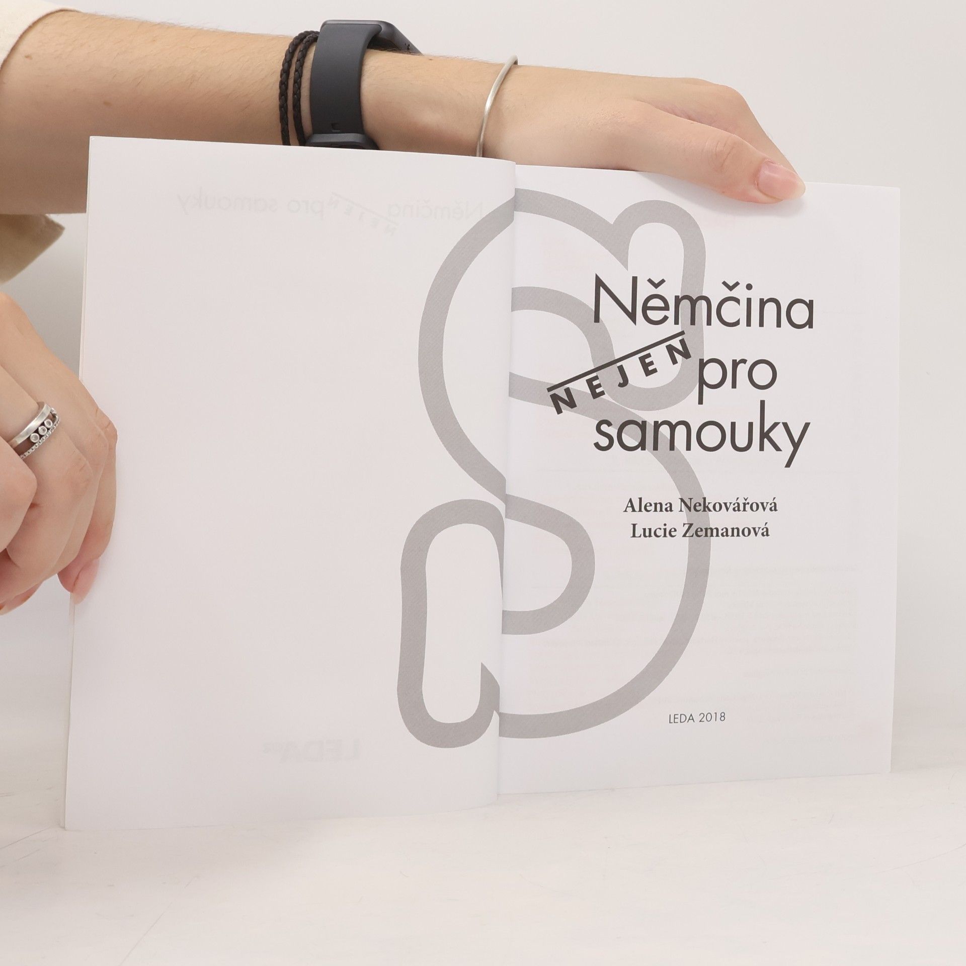 Alena Nekovářová Němčina nejen pro samouky. Učebnice