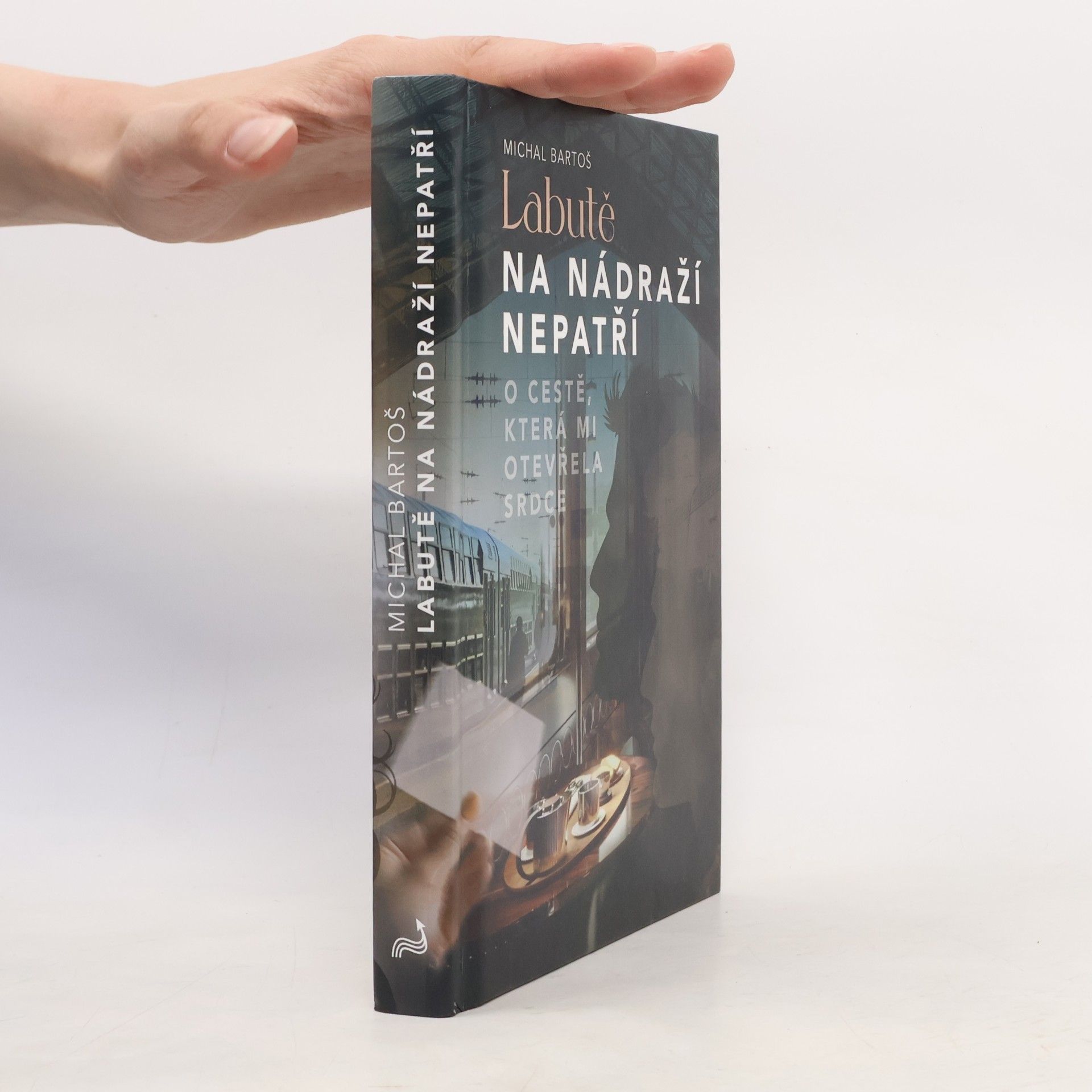 Michal Bartoš Labutě na nádraží nepatří