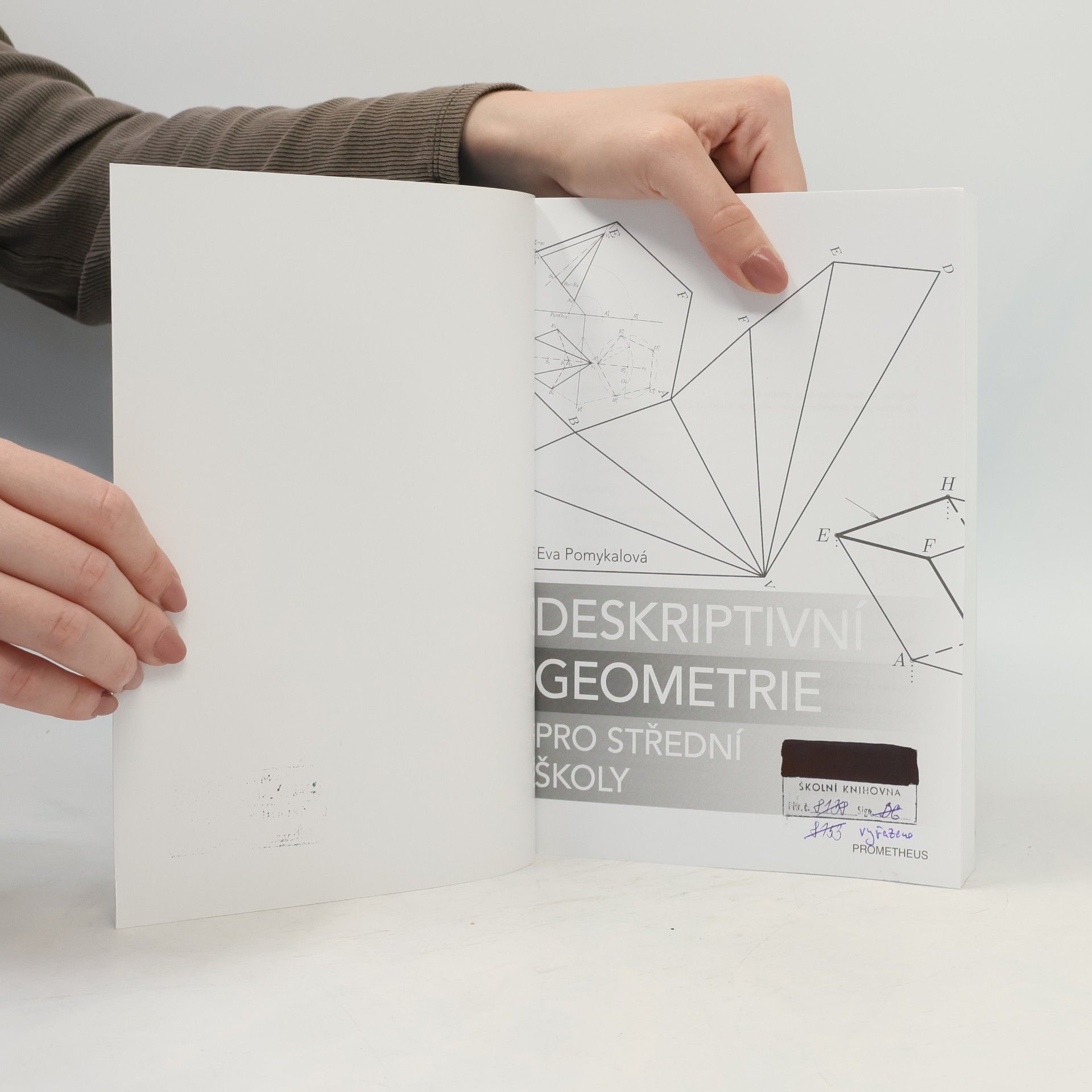 Eva Pomykalová Deskriptivní geometrie pro střední školy