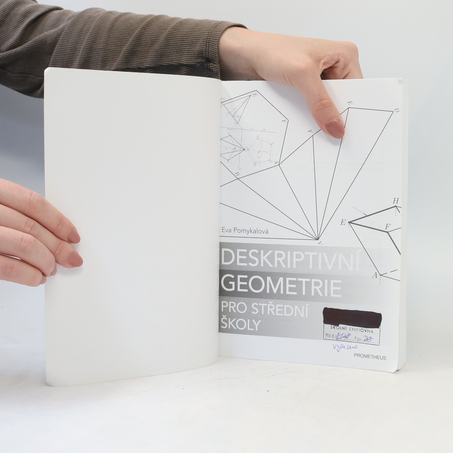 Eva Pomykalová Deskriptivní geometrie pro střední školy