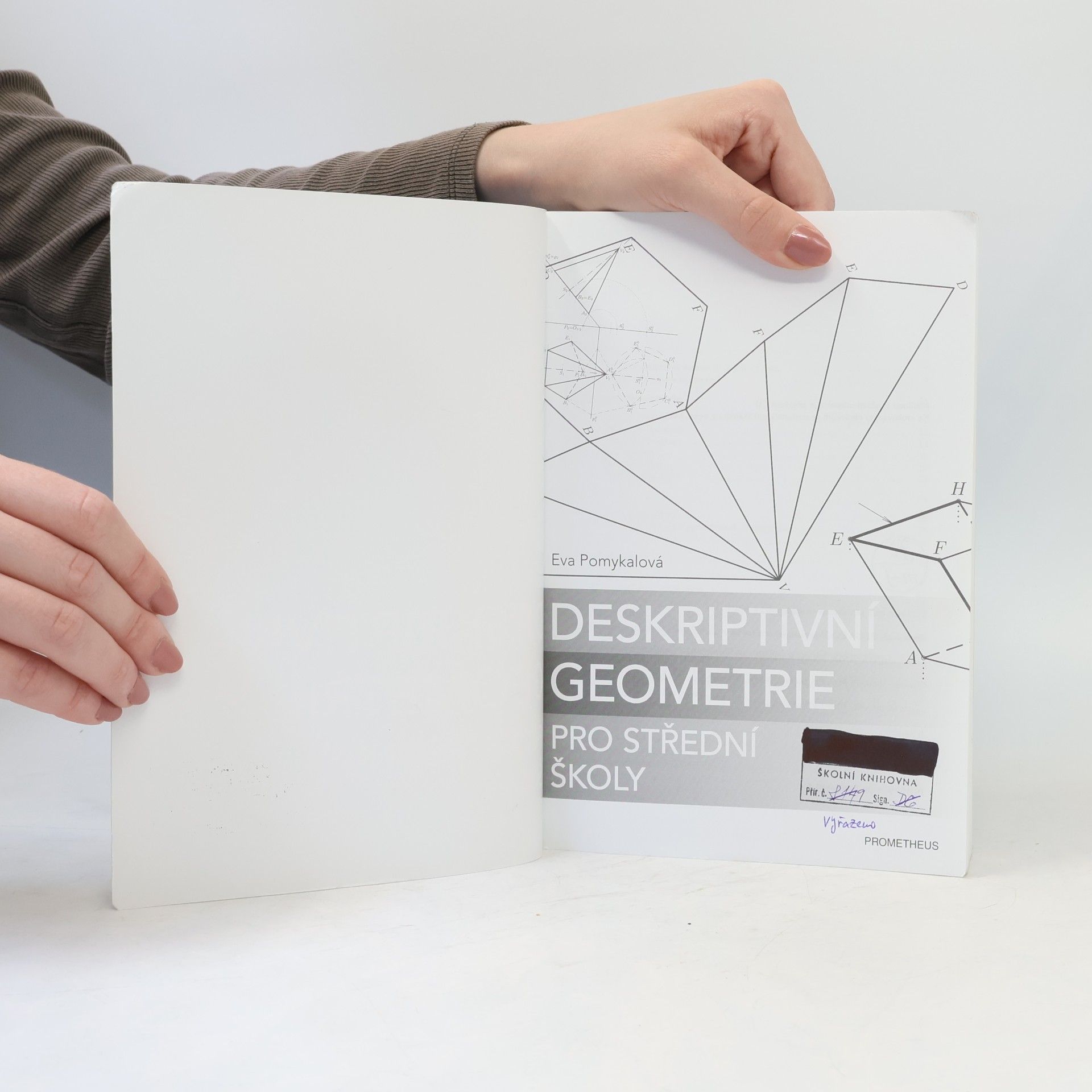 Eva Pomykalová Deskriptivní geometrie pro střední školy