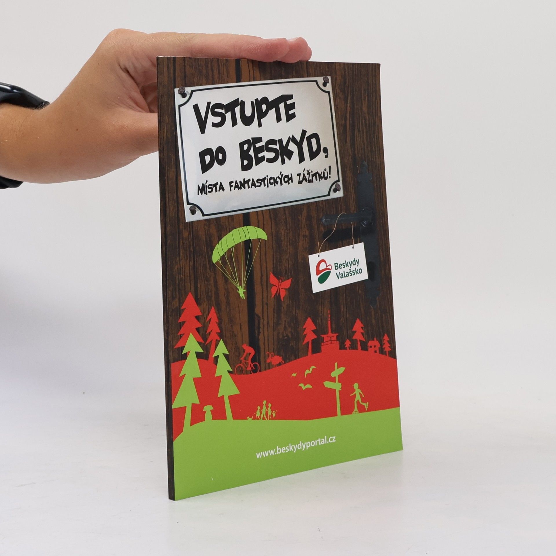 Kolektiv autorů Vstupte do Beskyd: Místa fantastických zážitků!