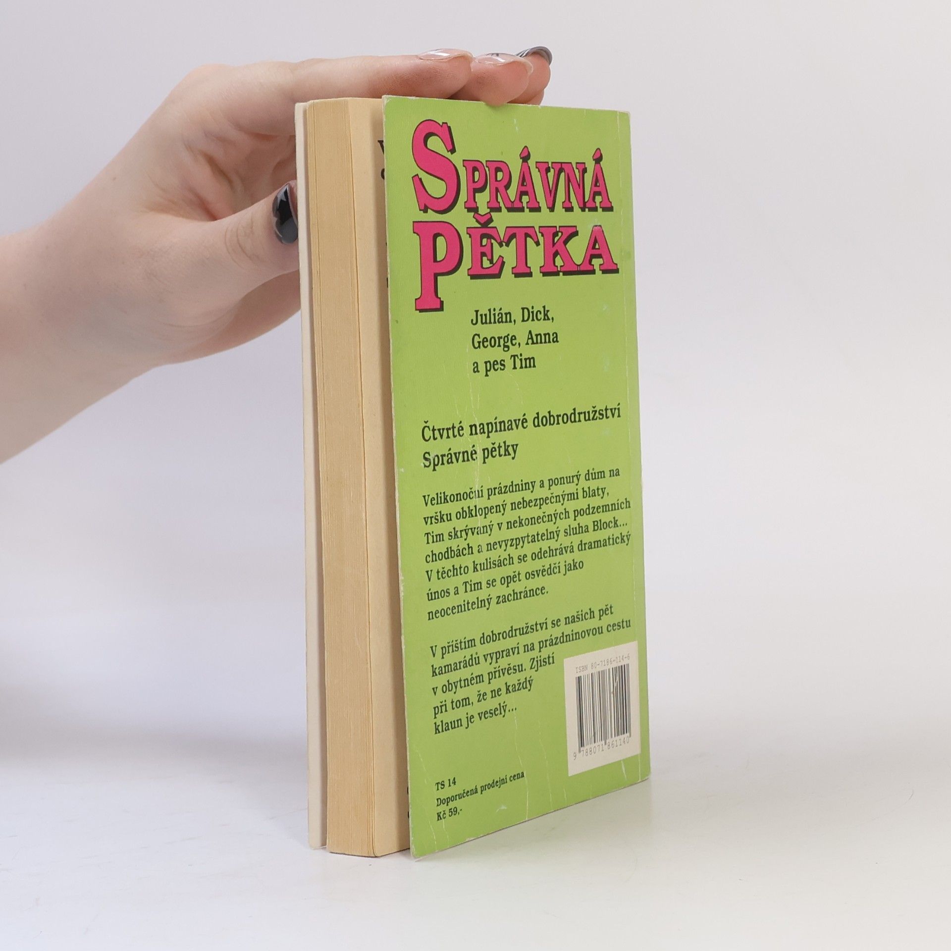 Enid Blyton Správná pětka. Pětka na Pašeráckém vršku