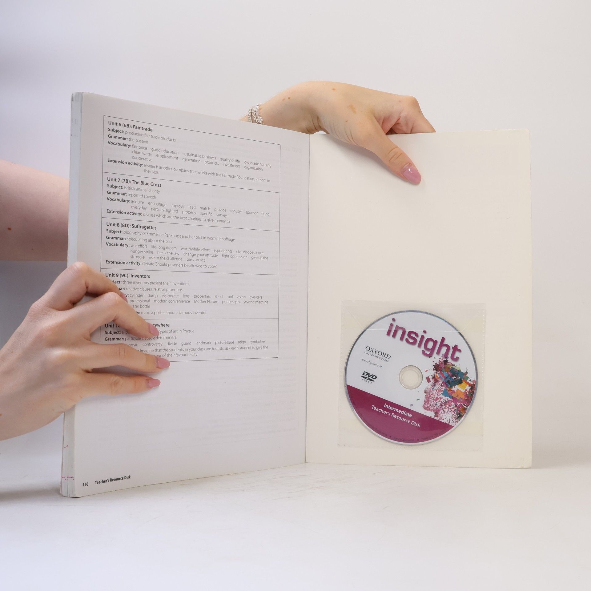Christina De la Mare Insight Intermediate Teacher´s Book with Teacher´s Resource Disc