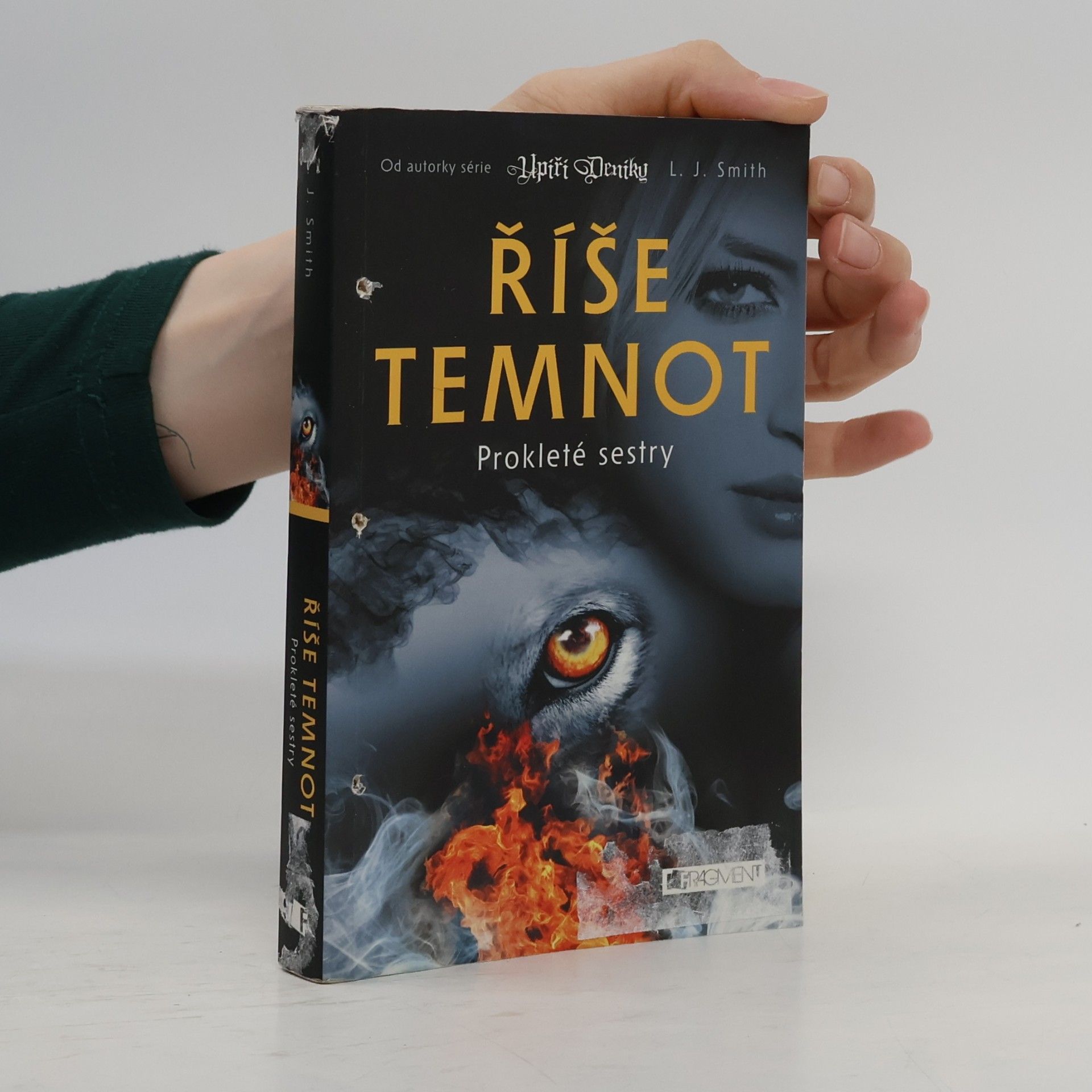 L. J. Smith Říše temnot. Prokleté sestry