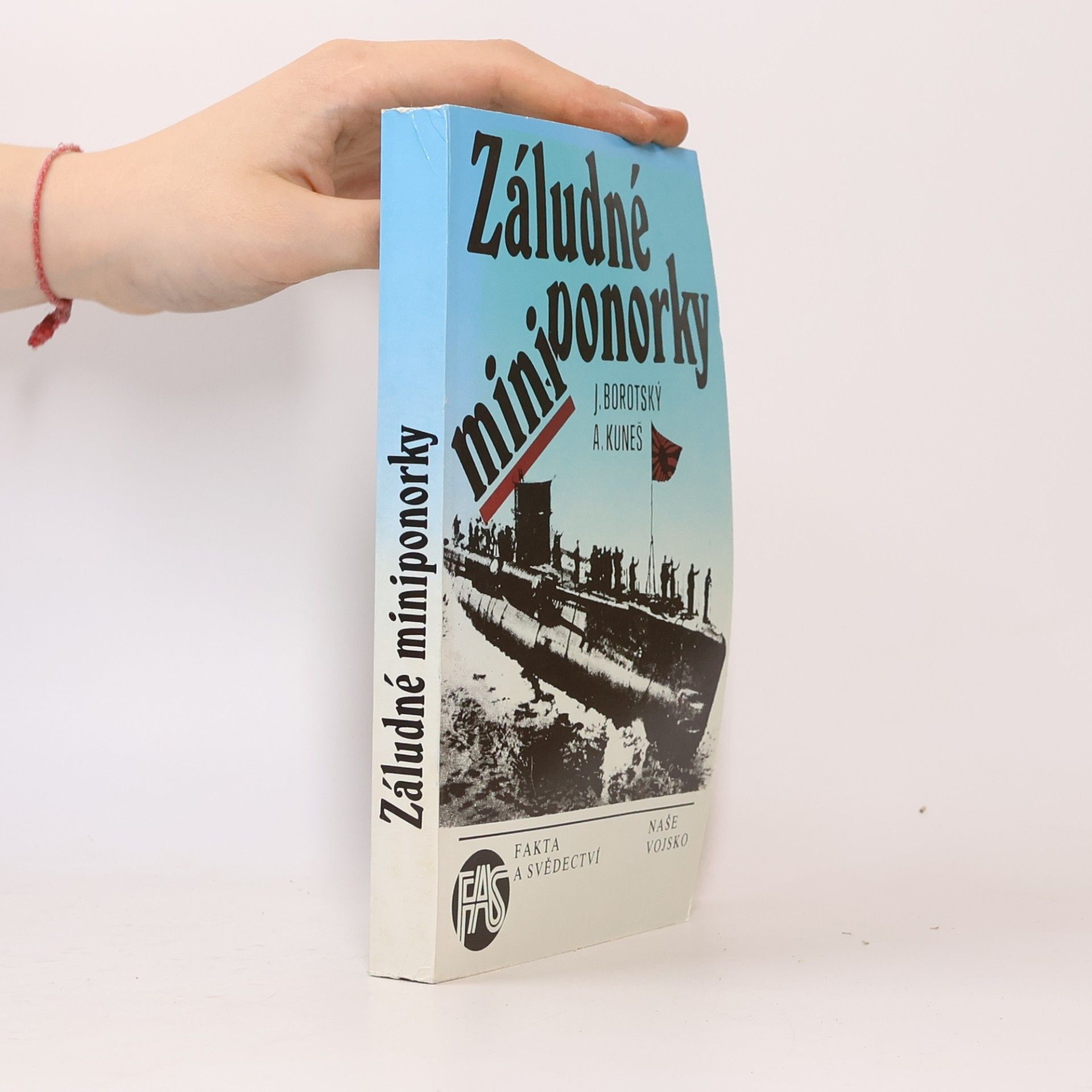 Alexandr Kuneš Záludné miniponorky